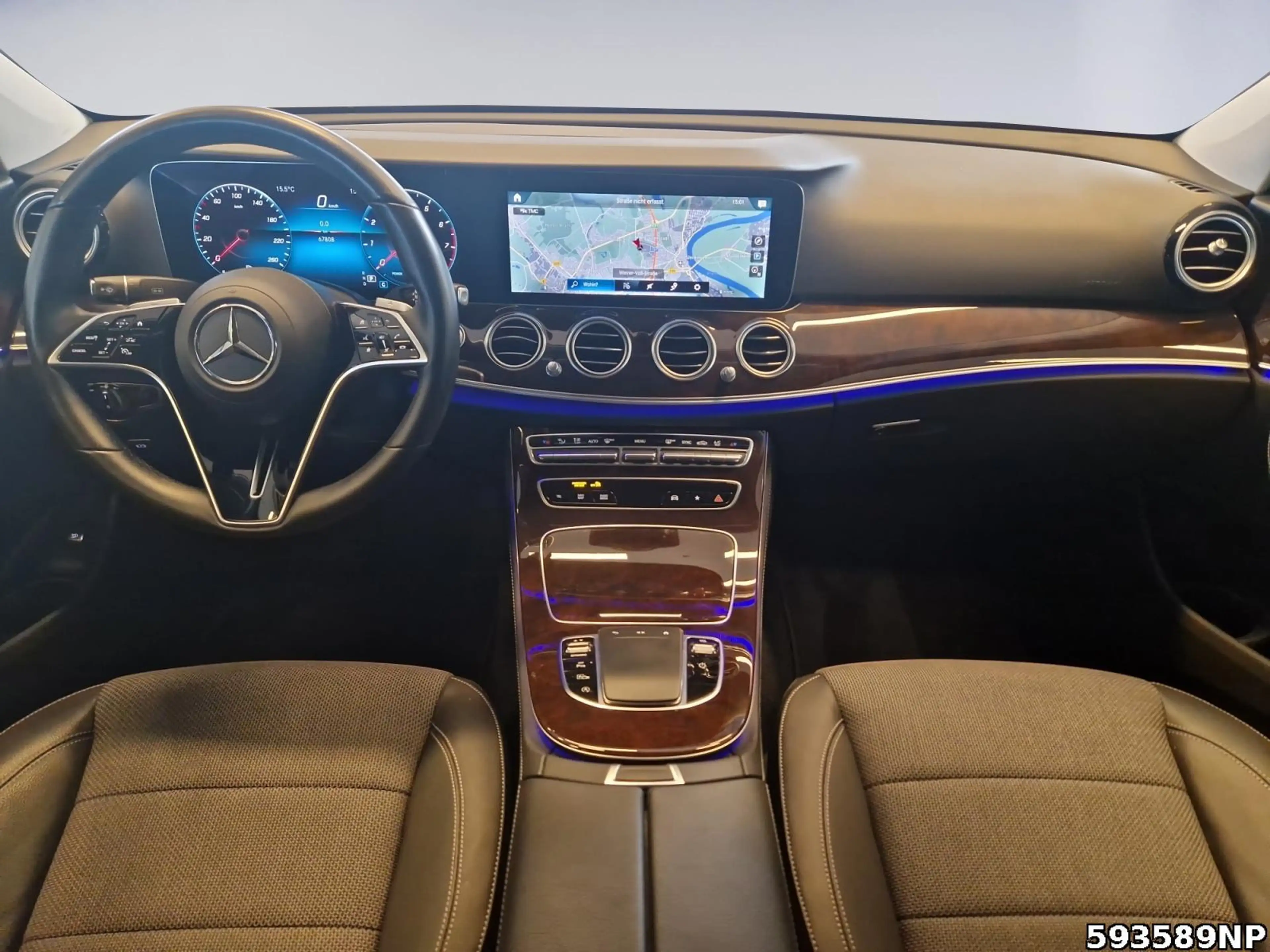 Mercedes-Benz E 450 4M Avantgarde 360° Distronic LED Ambiente — photo 8
