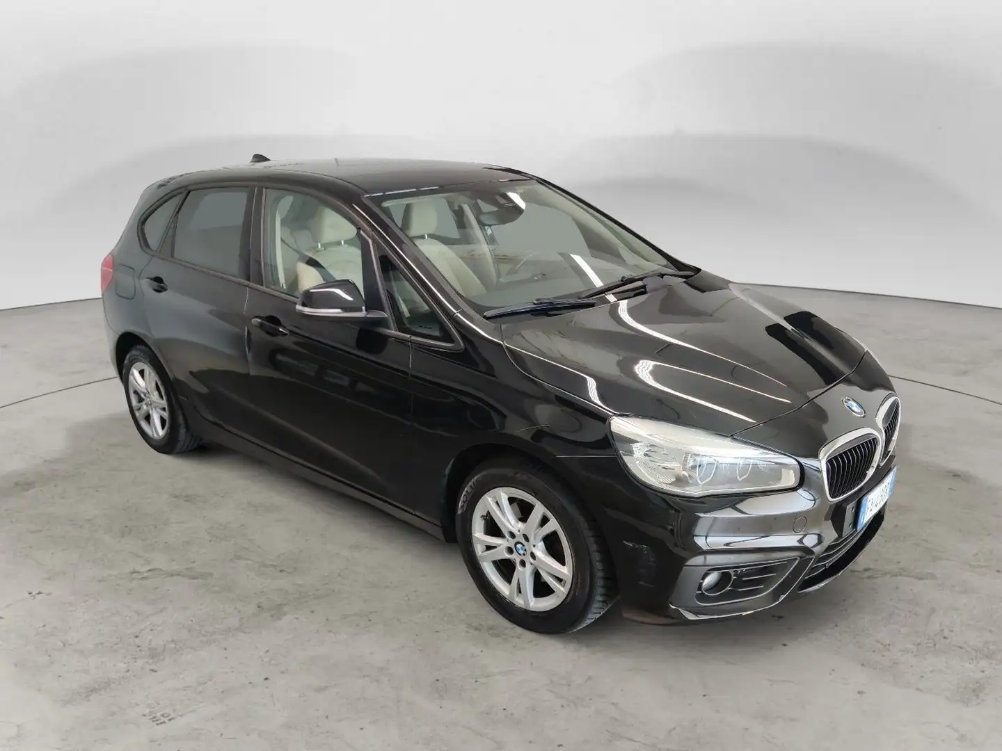 BMW 216 216d Active Tourer Luxury Schwarz - 1