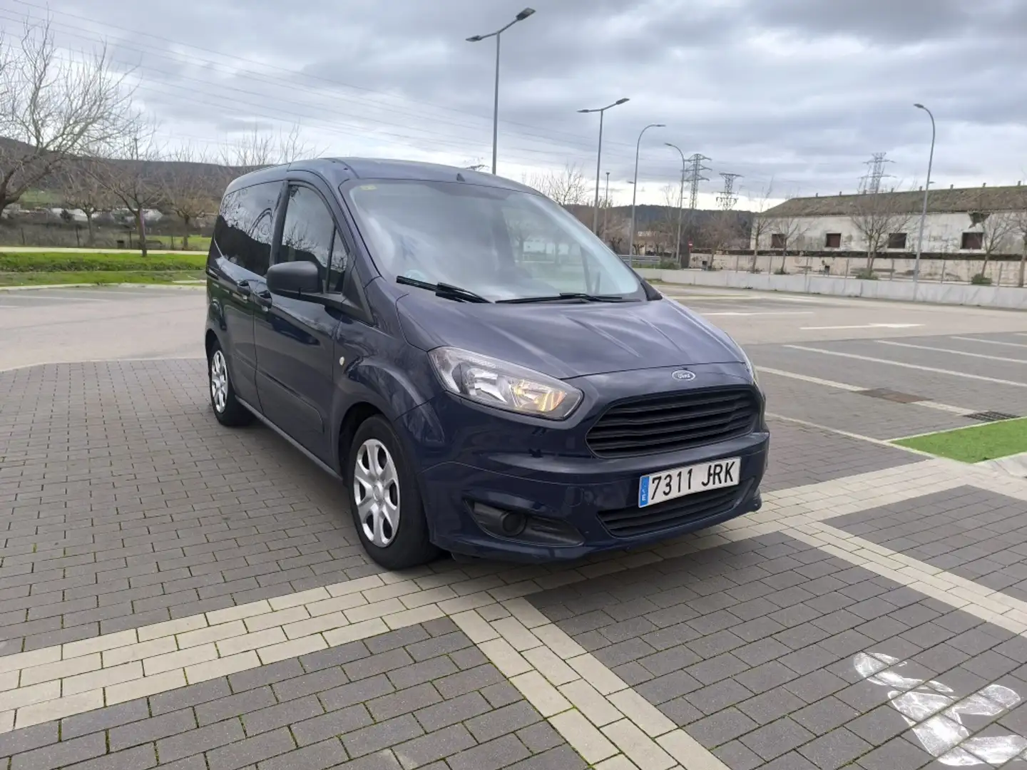Ford Tourneo Courier 1.0 Ecoboost Sport Azul - 2
