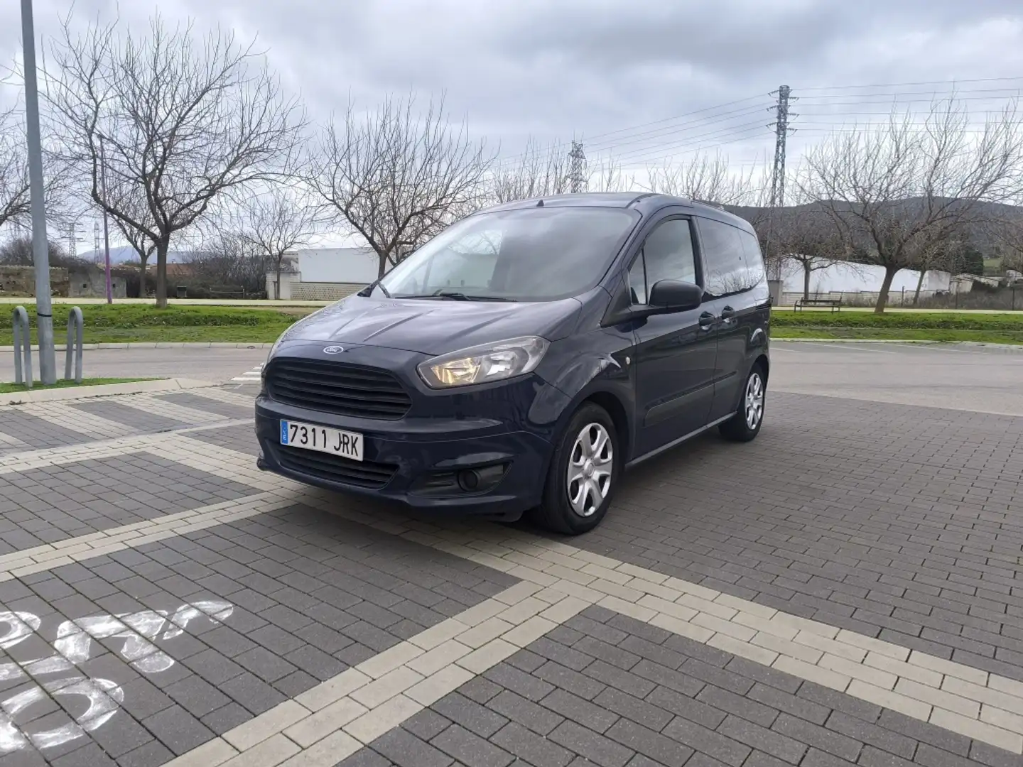 Ford Tourneo Courier 1.0 Ecoboost Sport Azul - 1