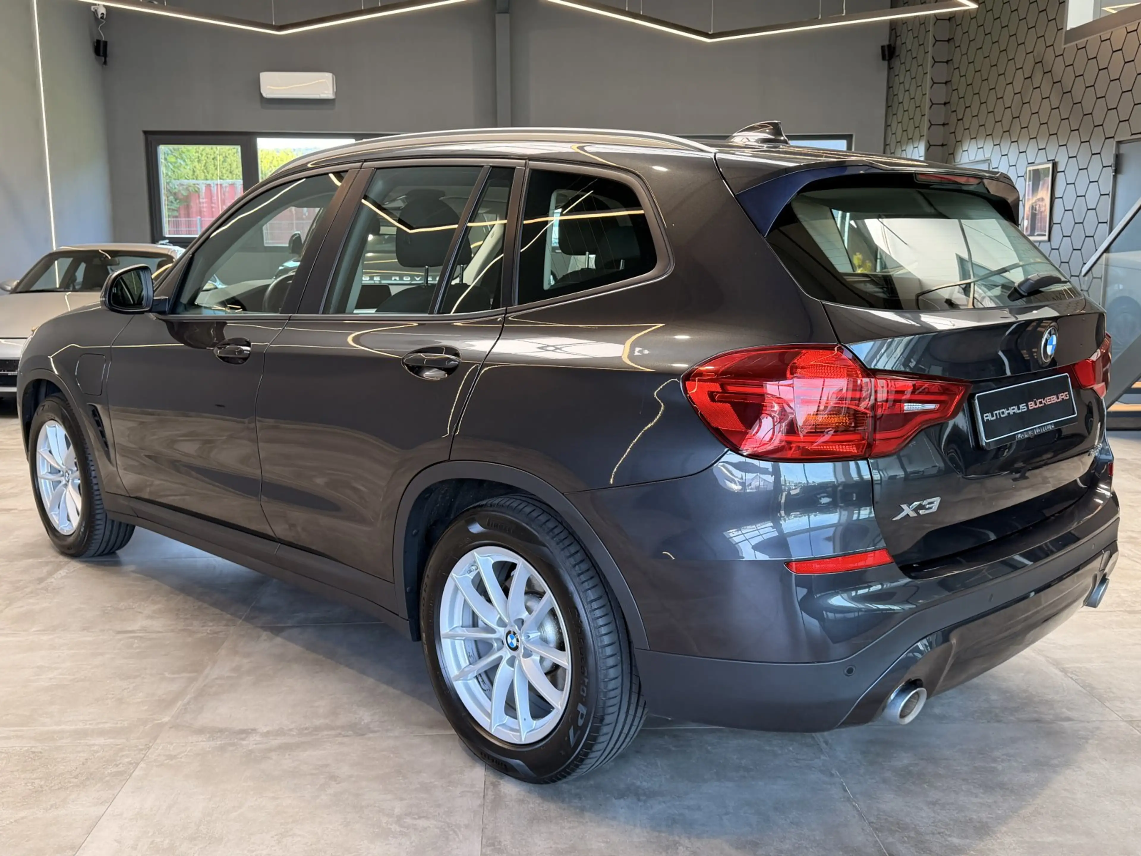 BMW X3 xDrive30e Advantage — photo 6