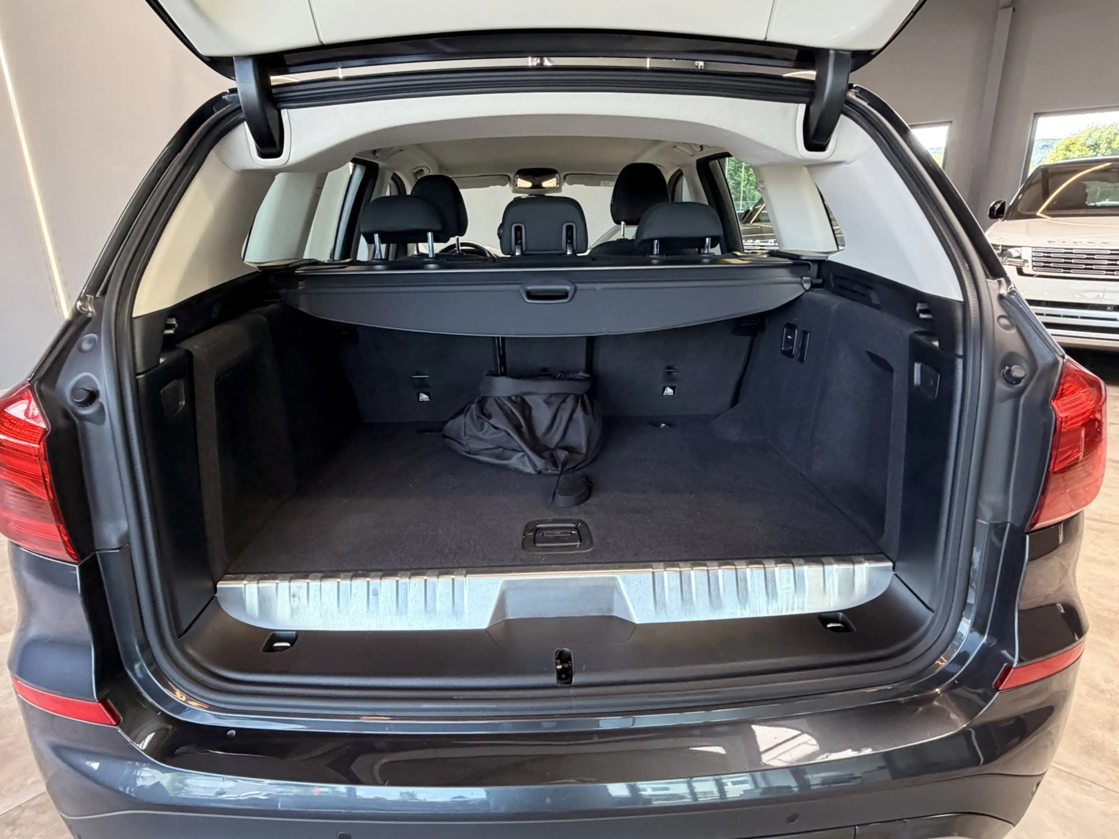 BMW X3 xDrive30e Advantage — photo 13