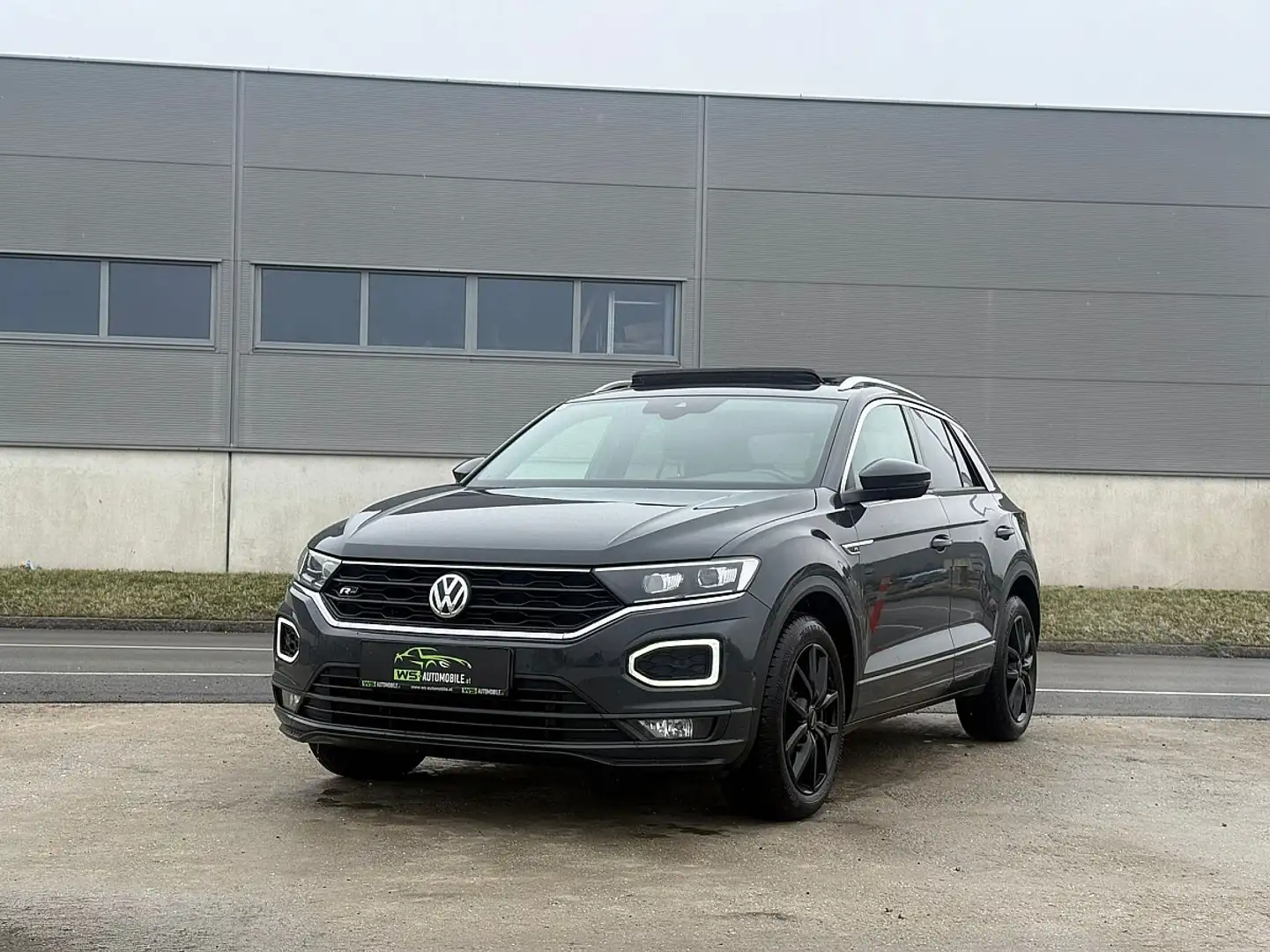Volkswagen T-Roc 1,6 TDI SCR R-line Pano/LED Grau - 1