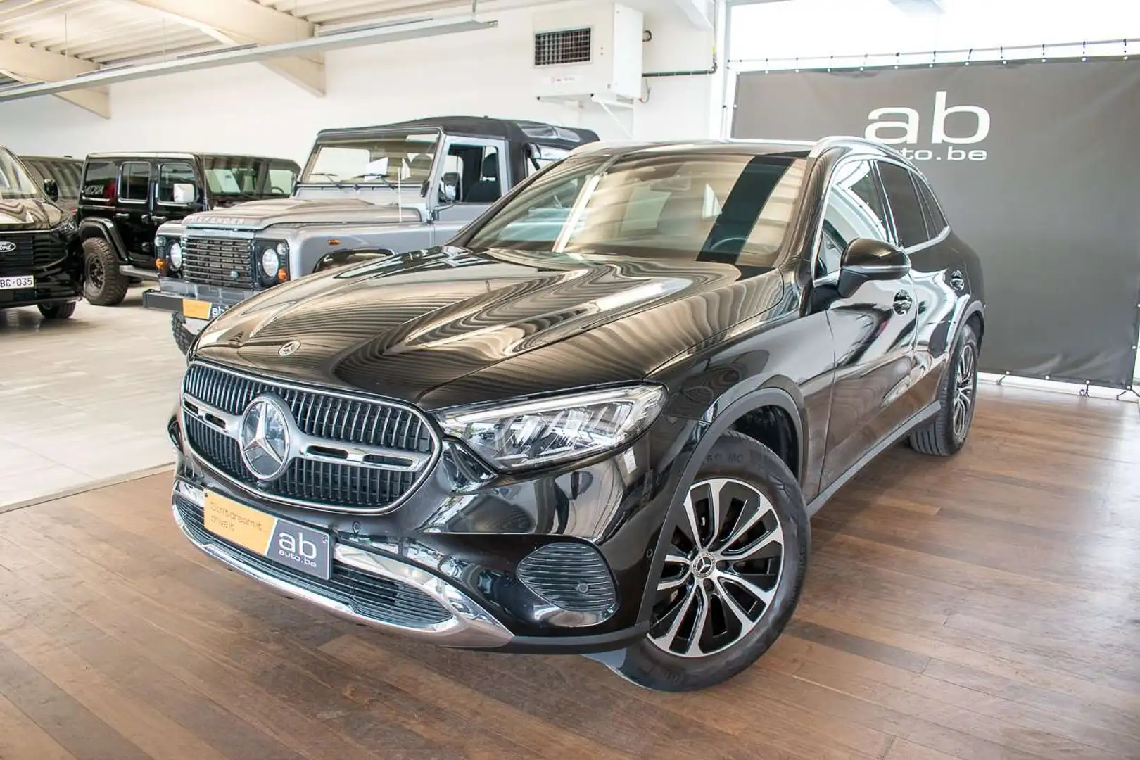 Mercedes-Benz GLC 200 4M *AVANTGARDE* AUTOM, DYNAMIC, NAV, APPLE/ANDROID Schwarz - 2
