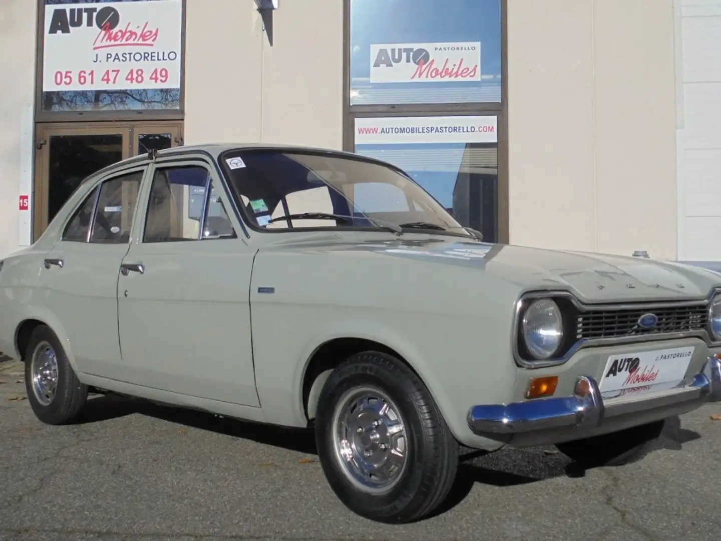 Ford Escort 1100 LUXE Grau - 1