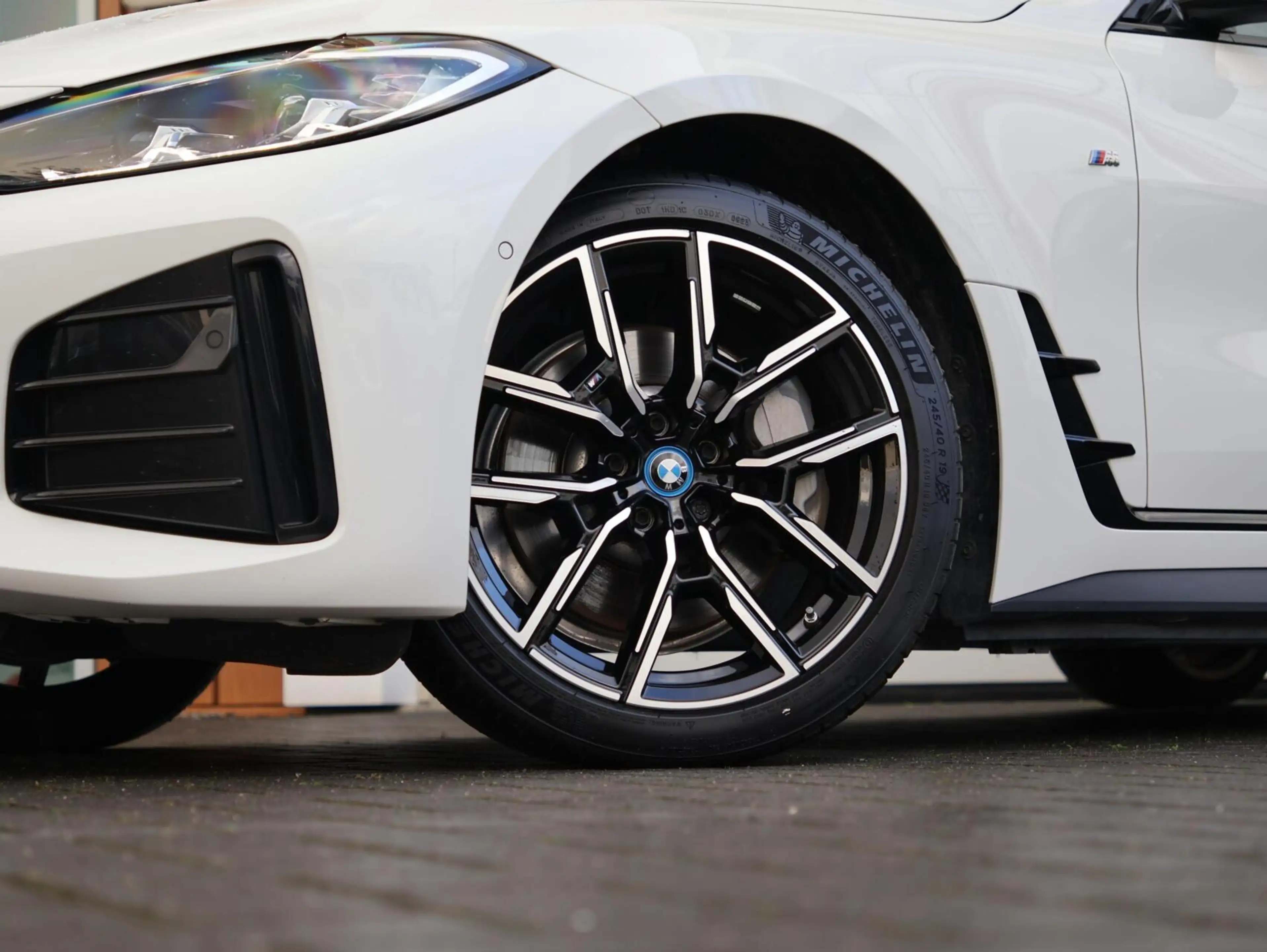 BMW i4 eDrive35 High Executive M Sport|Schuifdak|360 Came — photo 11