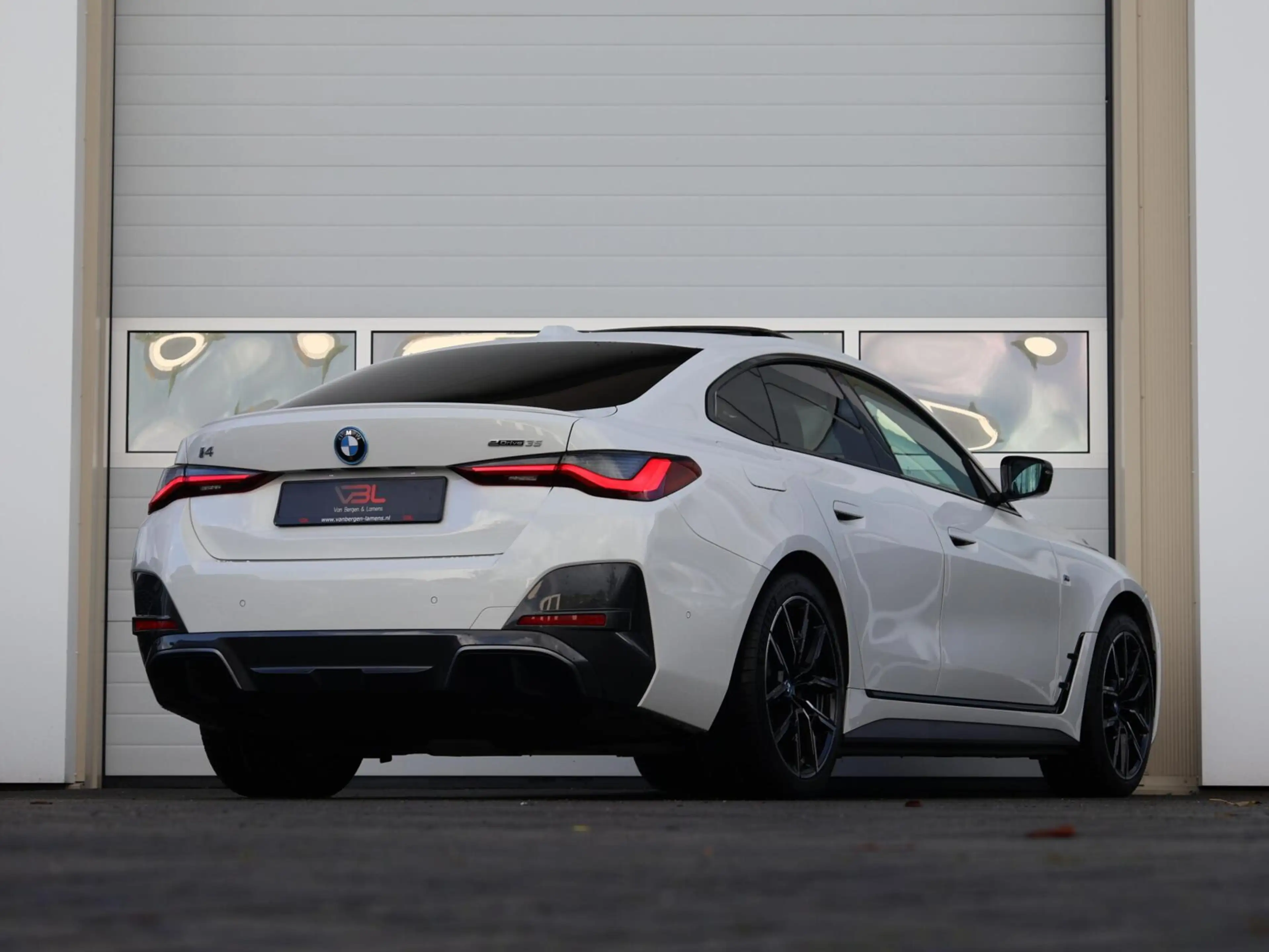BMW i4 eDrive35 High Executive M Sport|Schuifdak|360 Came — photo 3