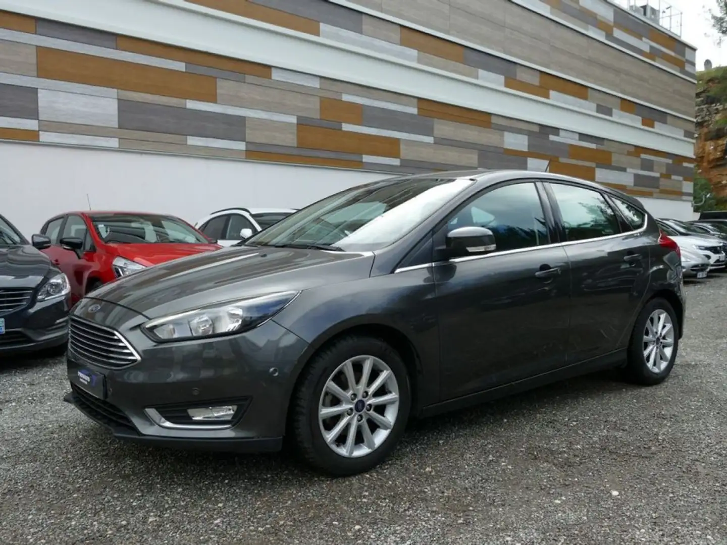 Ford Focus 1.0 ECOBOOST 125 Ch TITANIUM BVM6 Grau - 1