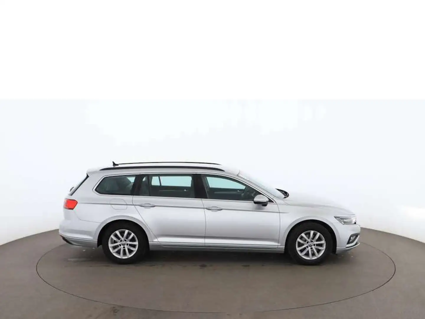 Volkswagen Passat Variant 2.0 TDI Business Aut MATRIX RADAR Silber - 2