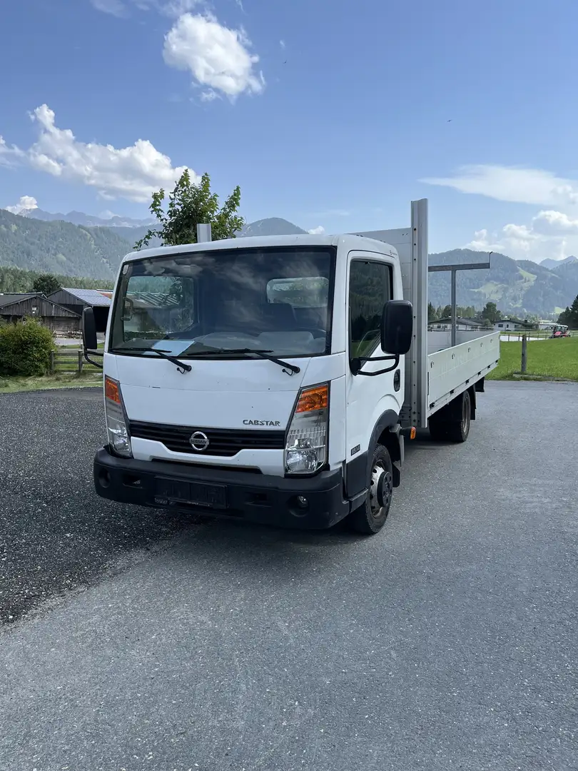 Nissan Cabstar - 1