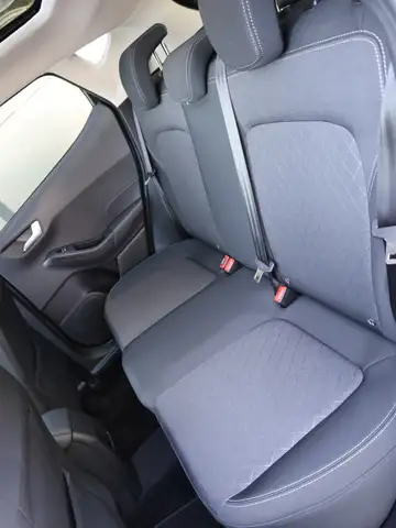 Ford Fiesta view 13