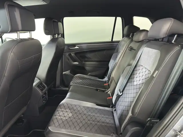 Volkswagen Tiguan Allspace view 15