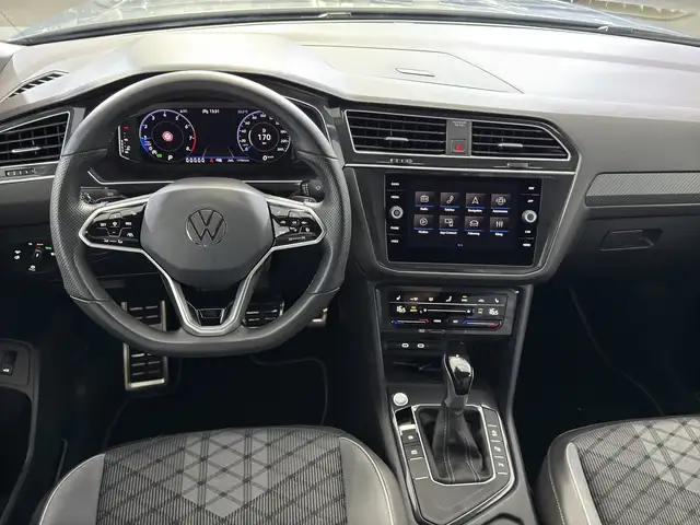 Volkswagen Tiguan Allspace view 7