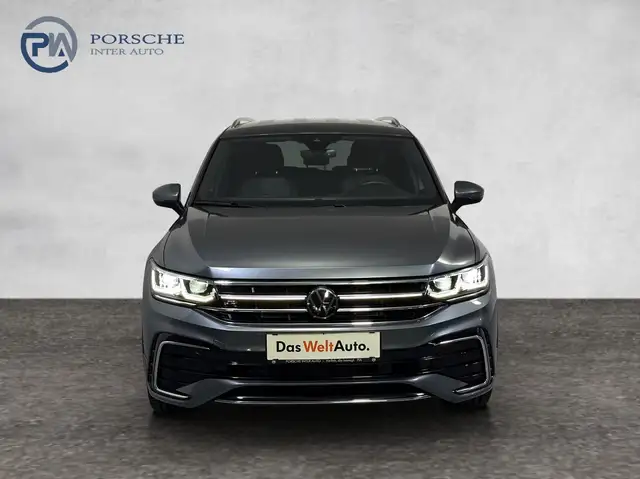 Volkswagen Tiguan Allspace view 2