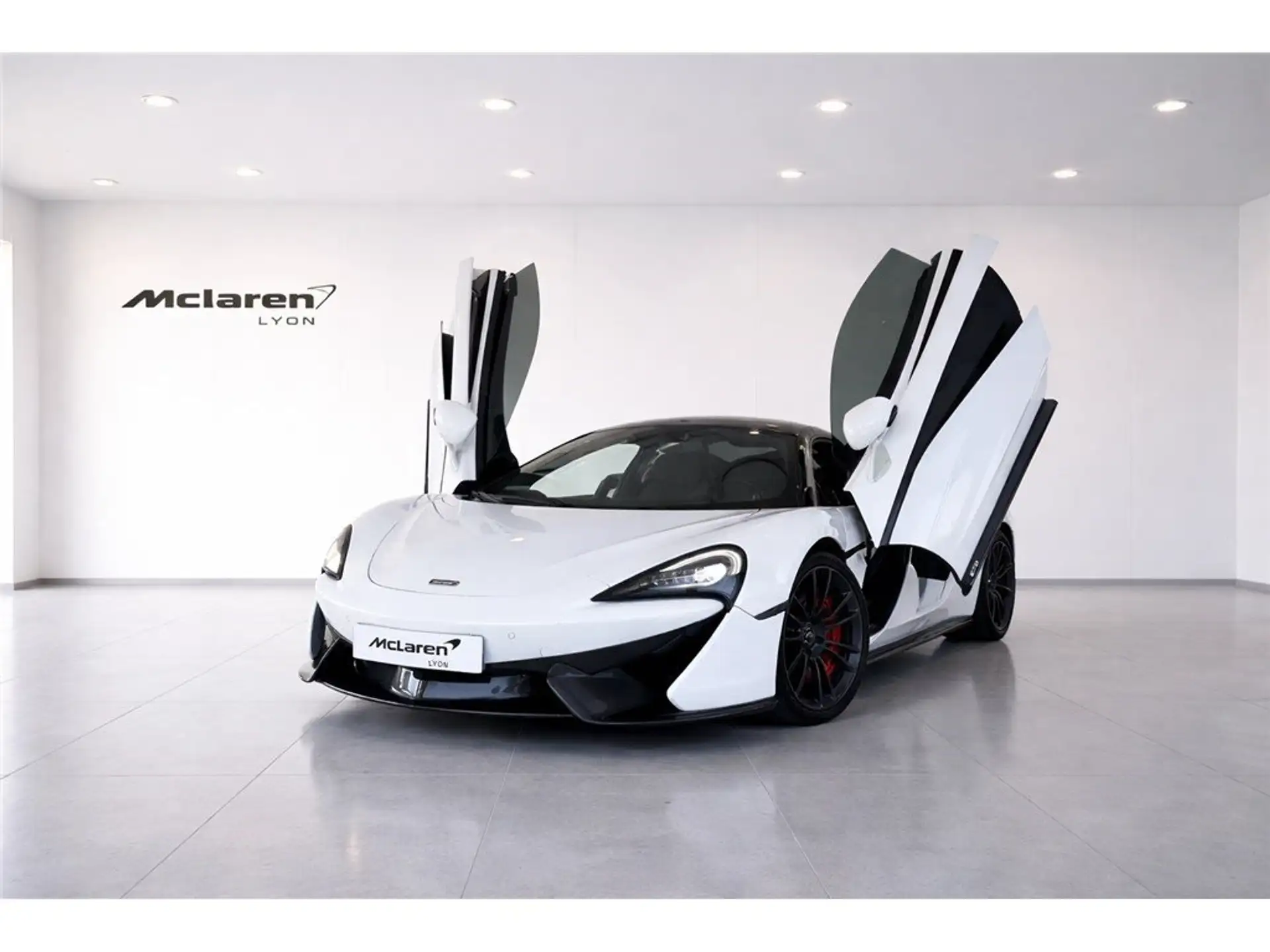 맥라렌 570S 570 Sport Coupe 2016 흰색 사진 3