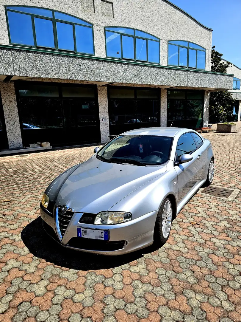 Alfa Romeo GT 1.9 jtd mjt Luxury - 1