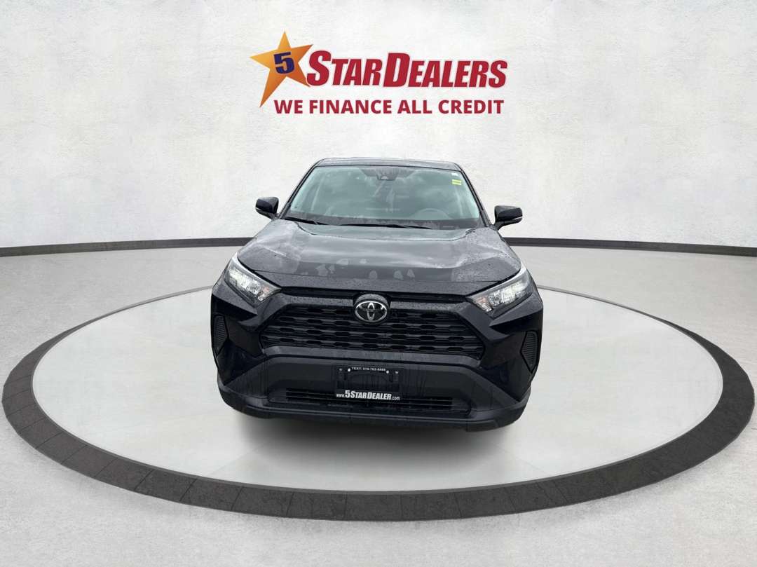 2024 Toyota RAV4 LE AWD CERTIFIED ! MINT! WE FINANCE ALL CREDIT — снимка 1