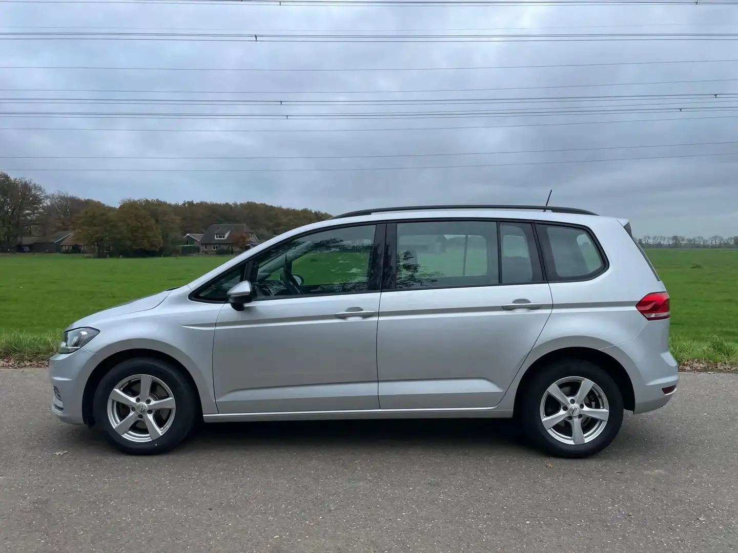 Volkswagen Touran 1.4 TSI Gris - 2