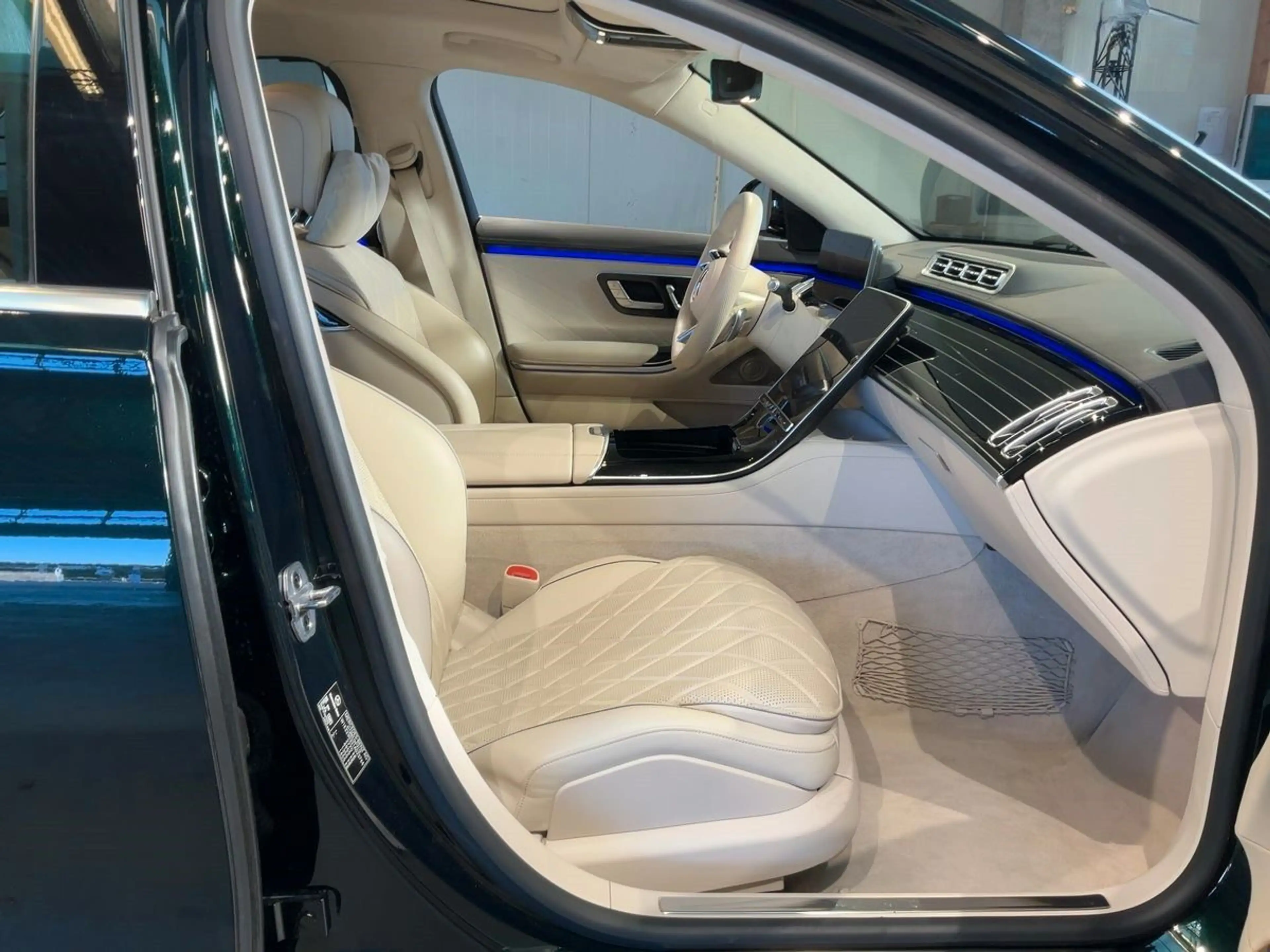 Mercedes-Benz S 400 d 4Matic AMG-Line*Designo*1.Hand*Exklusiv — photo 3