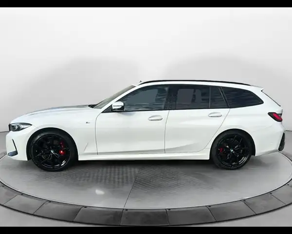 BMW 3 Series view 8