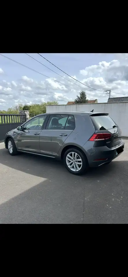 Volkswagen Golf Standard Model