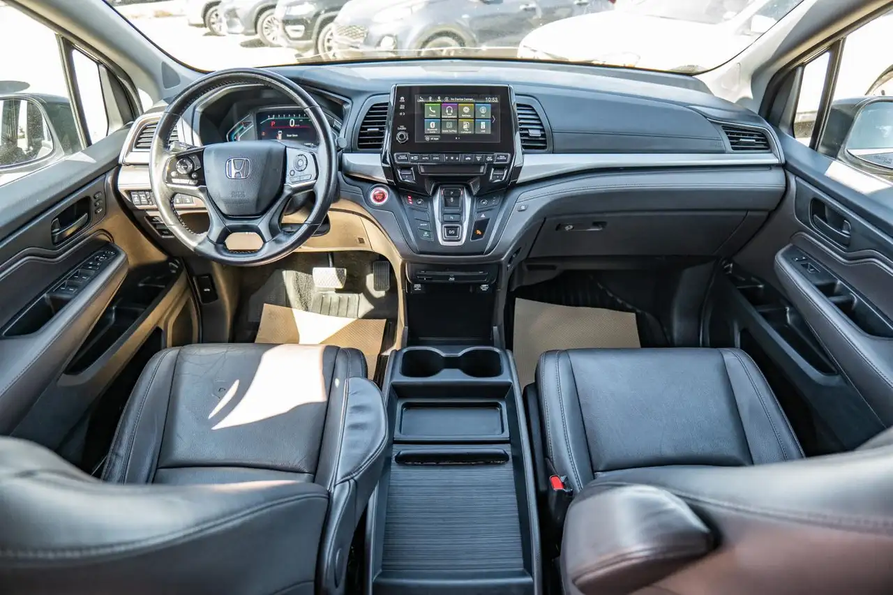 Honda Odyssey снимка Honda Odyssey