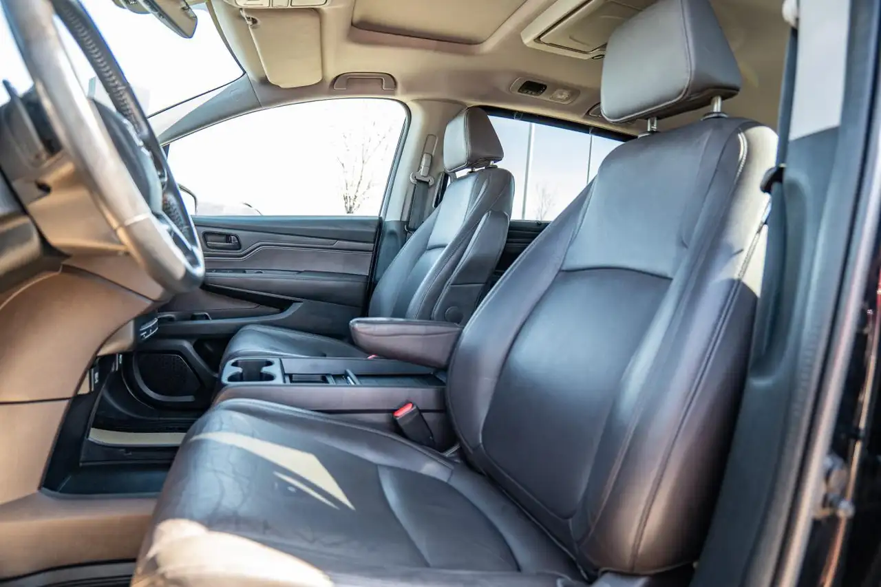 Honda Odyssey снимка Honda Odyssey