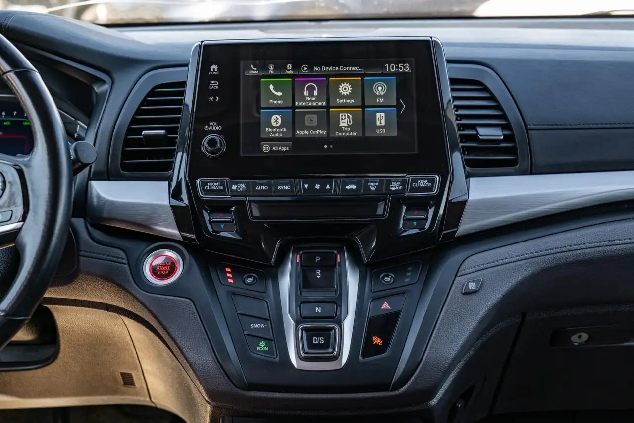 Honda Odyssey снимка Honda Odyssey