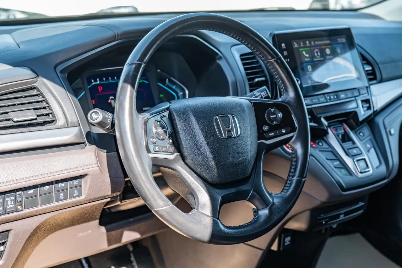 Honda Odyssey снимка Honda Odyssey