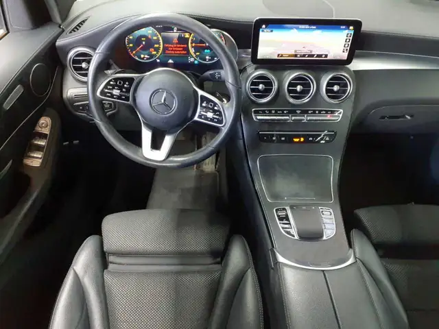 Mercedes-Benz GLC view 9