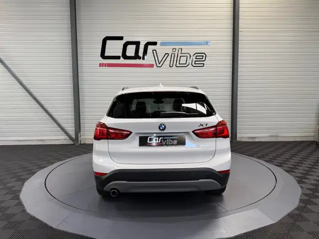 BMW X1 view 5