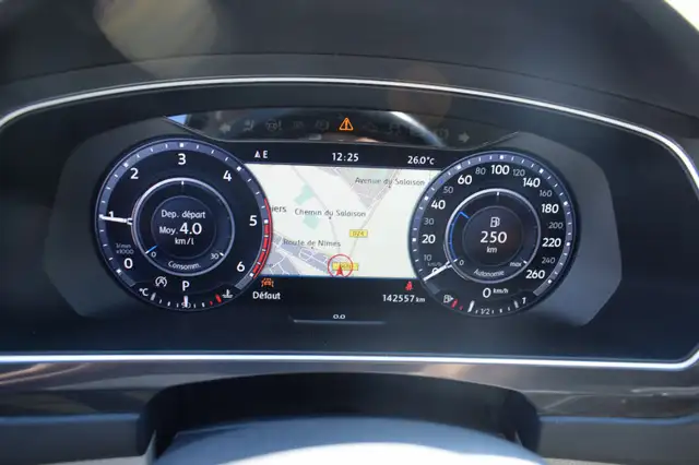 Volkswagen Tiguan view 13