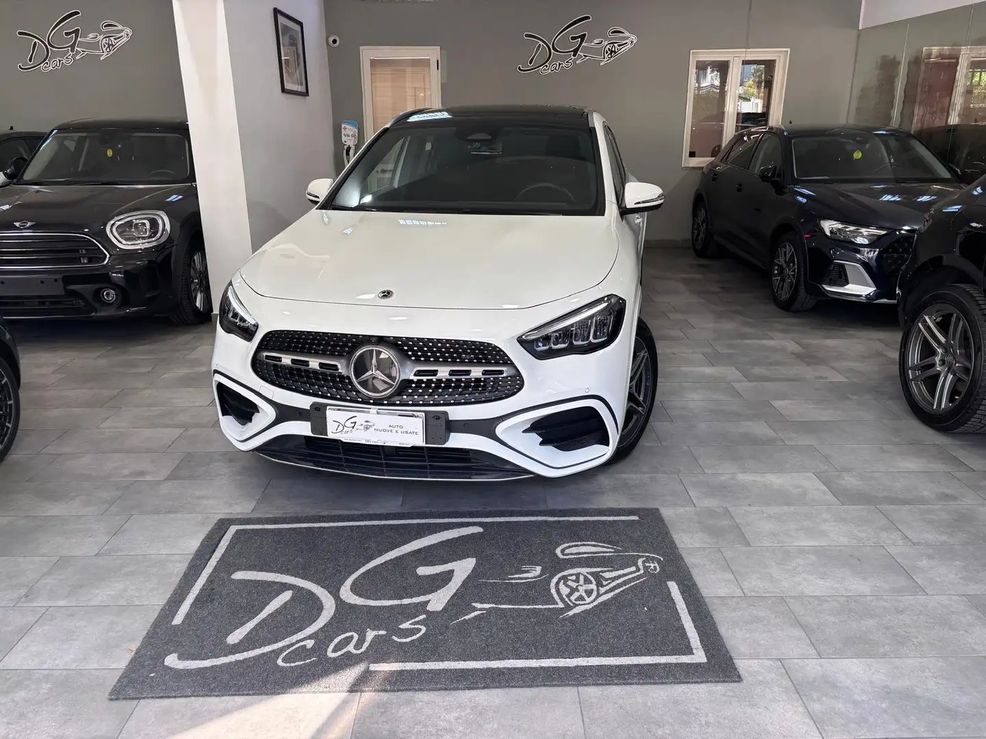 Mercedes-Benz GLA 200 D PREMIUM AMG TETTO-LED Blanc - 1