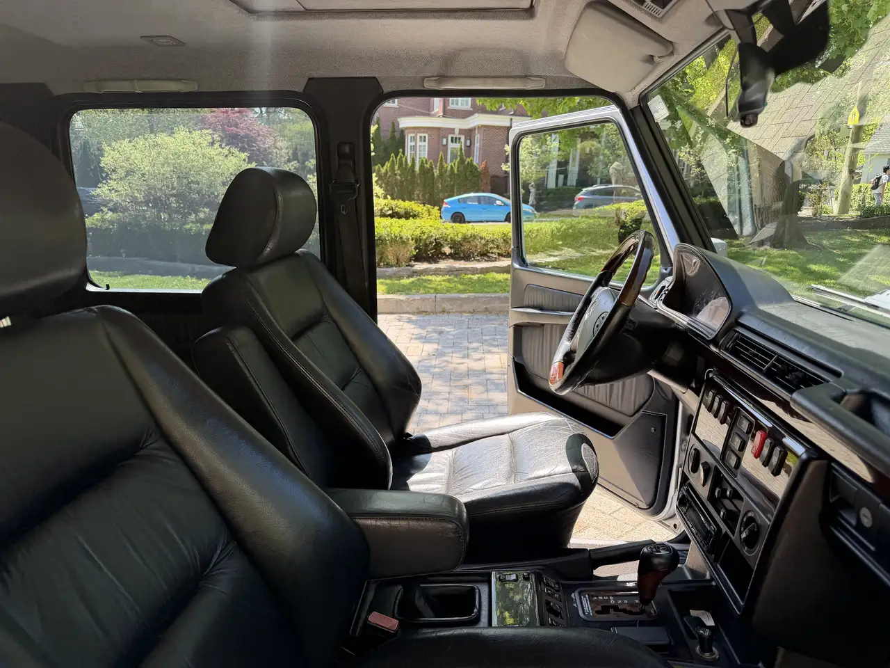 Mercedes-Benz G-Class снимка Mercedes-Benz G-Class