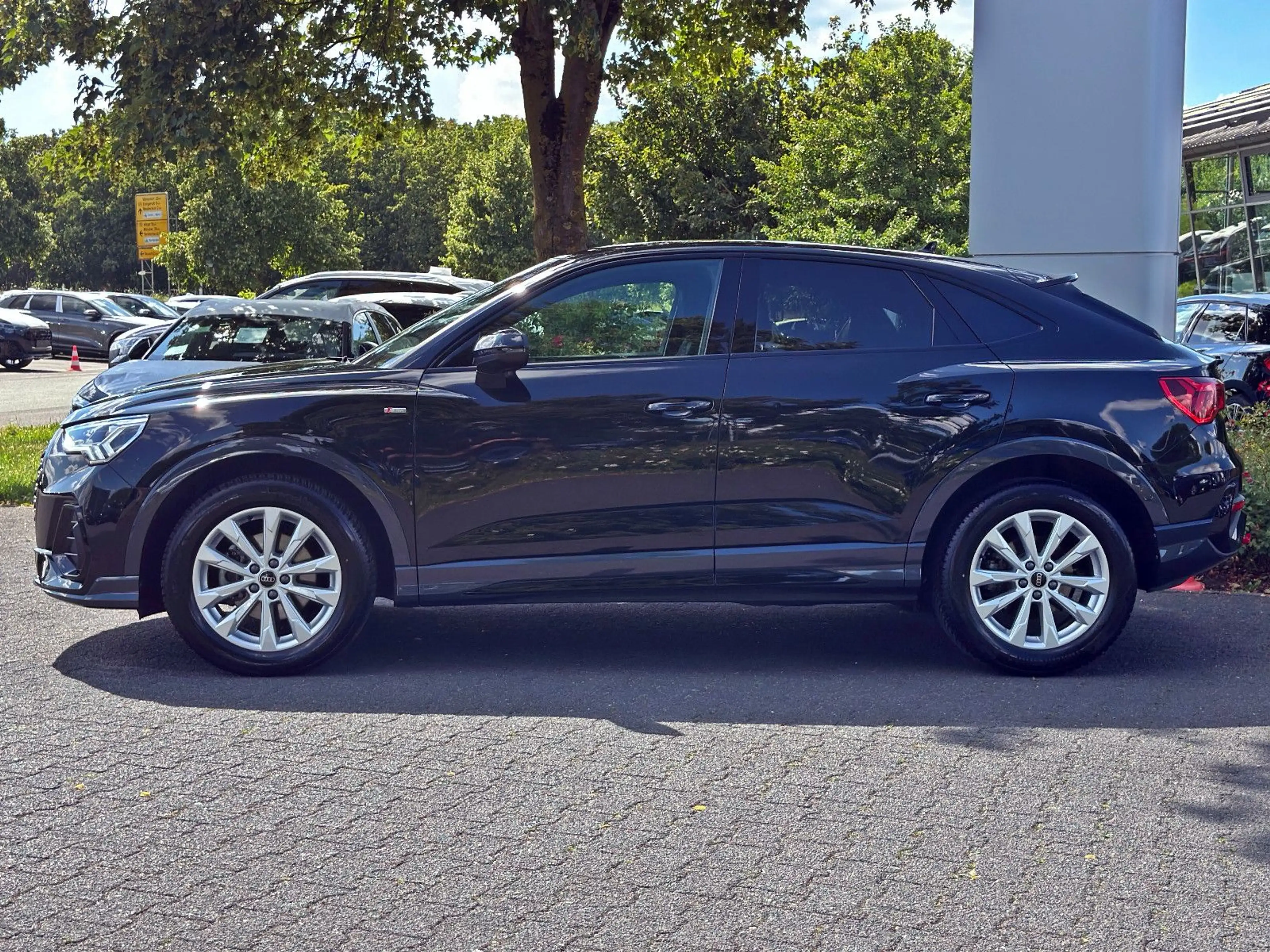Audi Q3 Sportback 35TFSI S LINE BLACK LED NAV+ ACC VC — photo 4