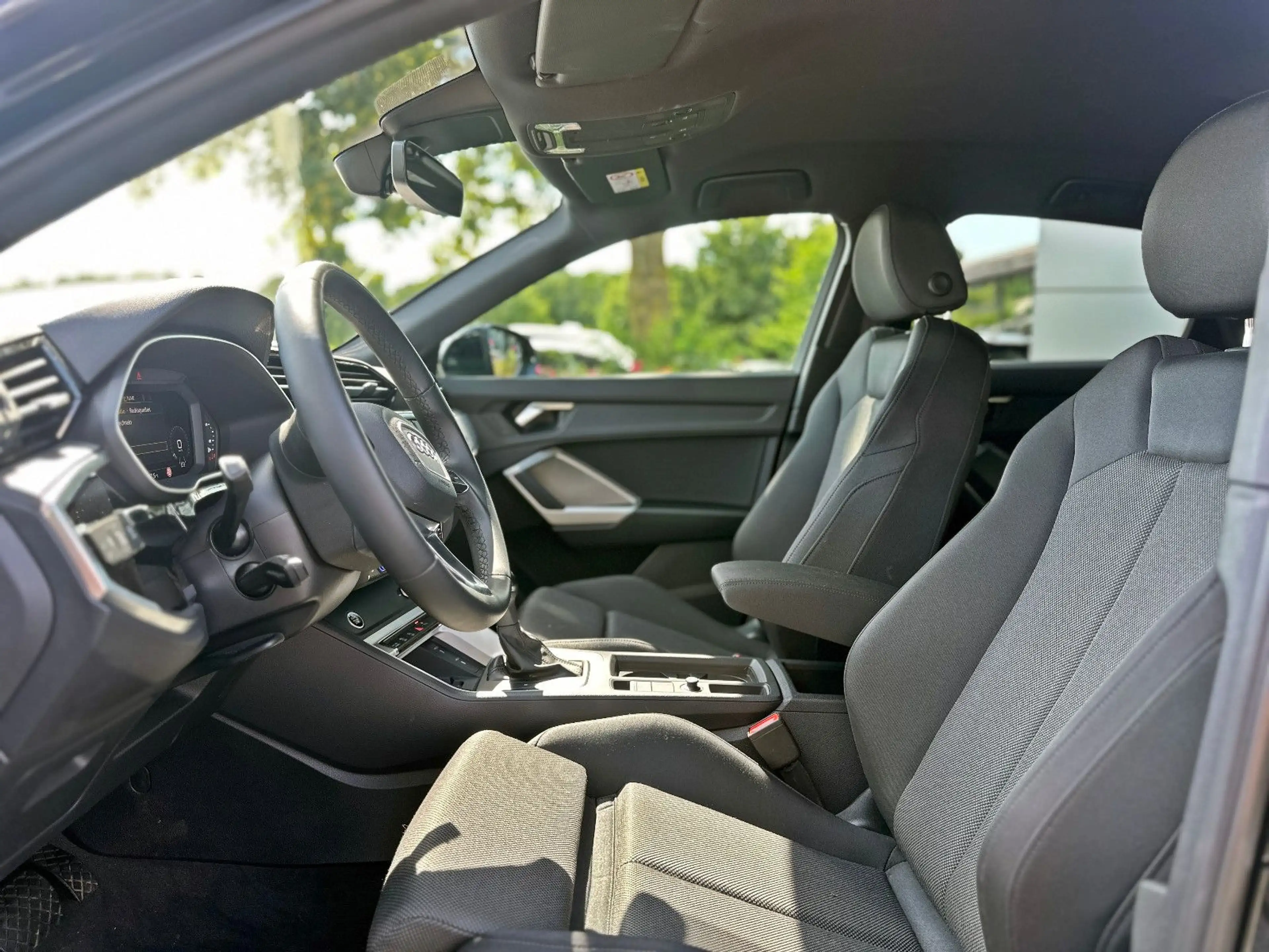 Audi Q3 Sportback 35TFSI S LINE BLACK LED NAV+ ACC VC — photo 12