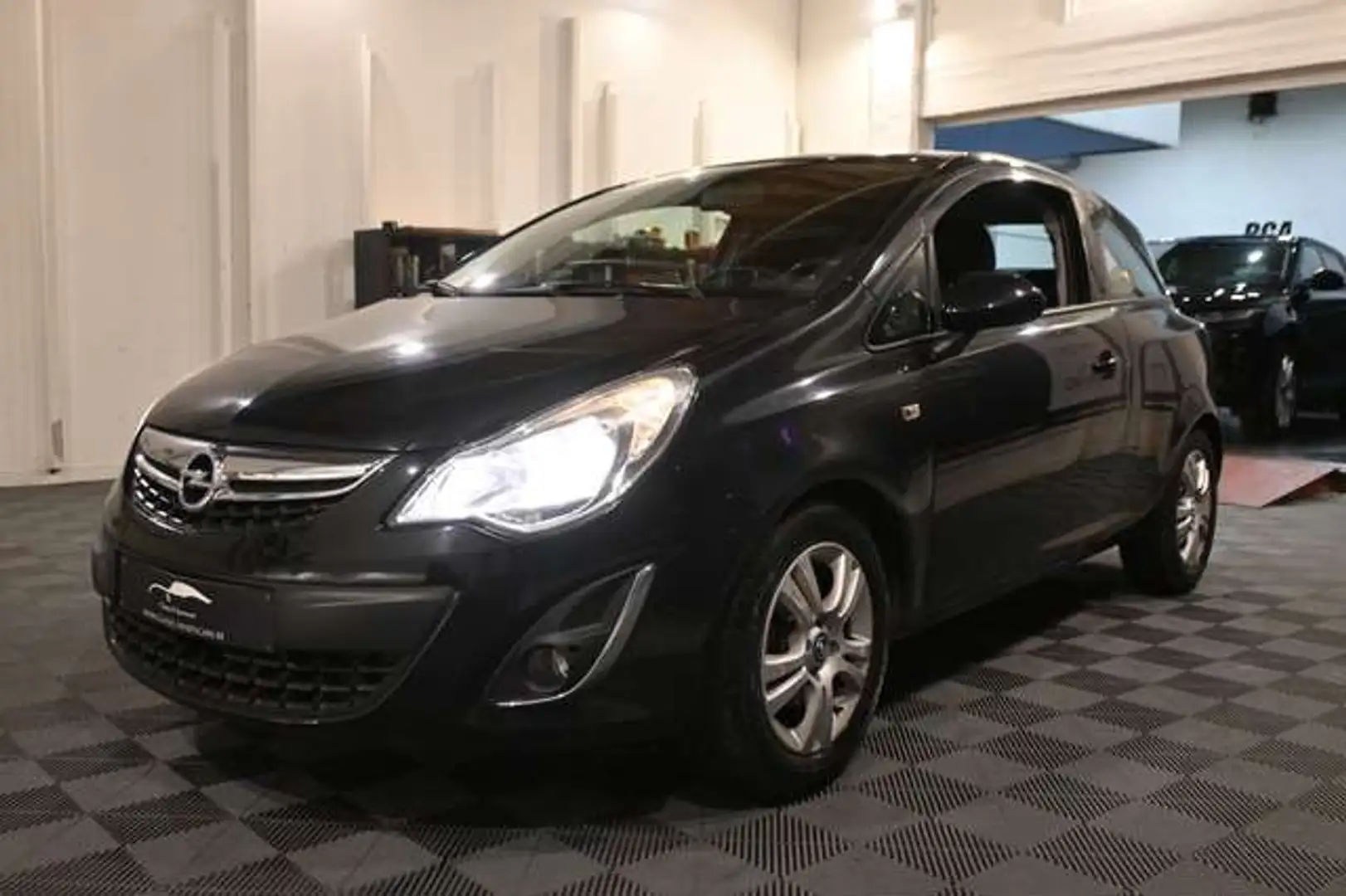 Opel Corsa 1.3 CDTi Sportive / GPS NAVI / BLUETOOTH / PDC Schwarz - 2