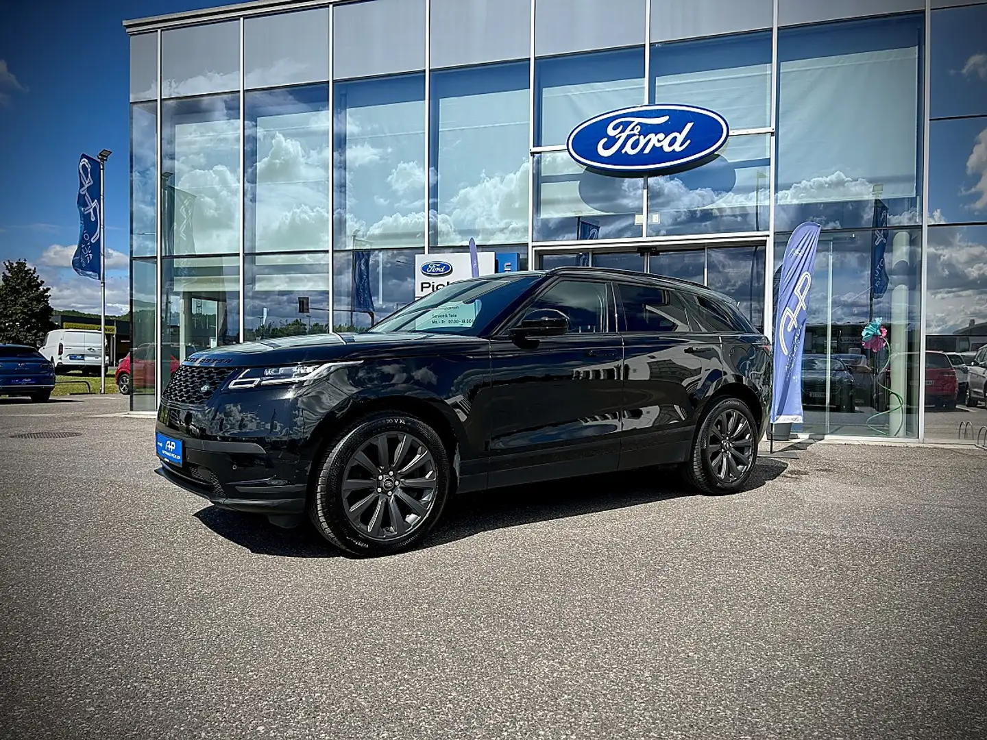 Land Rover Range Rover Velar P400e PHEV Allrad S Aut. / PANORAMAD. / ACC / LED Schwarz - 2