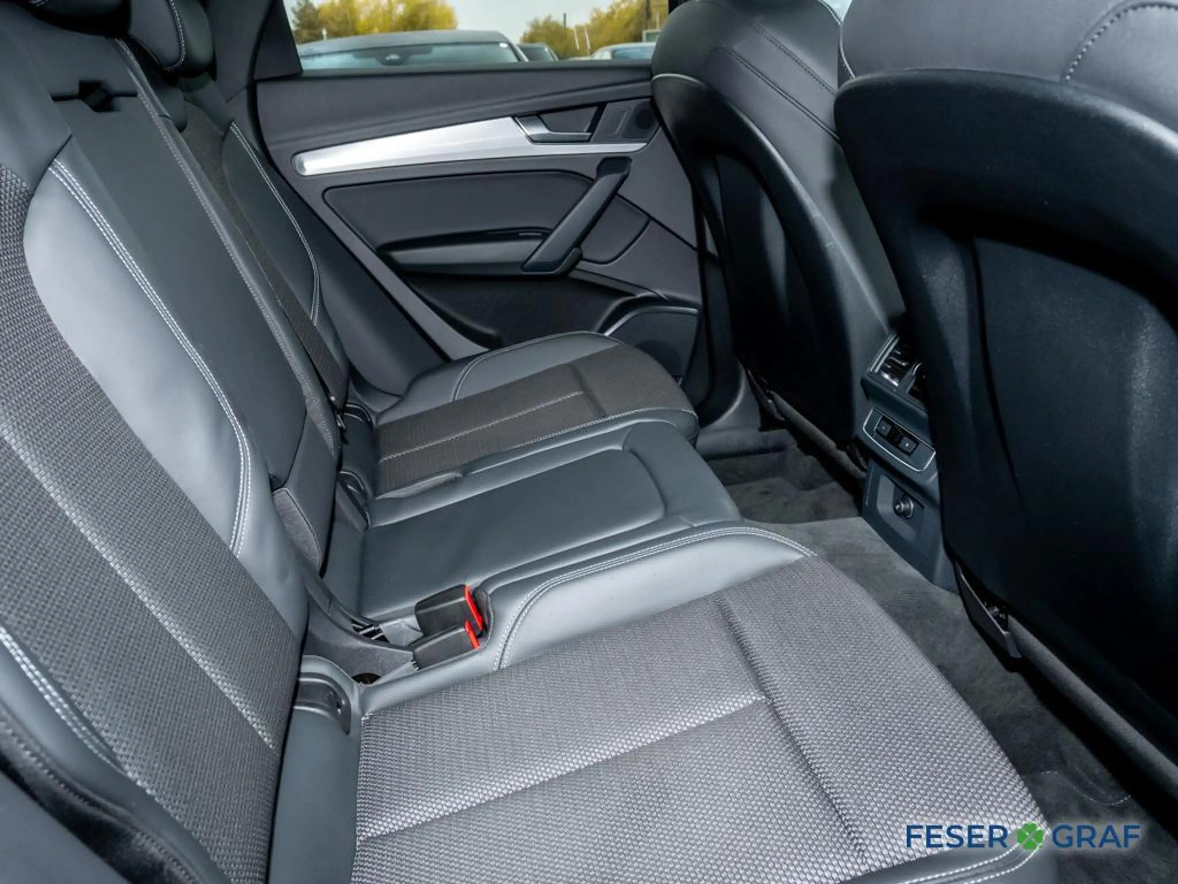 Audi Q5 SB 40TFSI 2x S line/Matrix/HuD/AHK/360°/Pano — photo 7