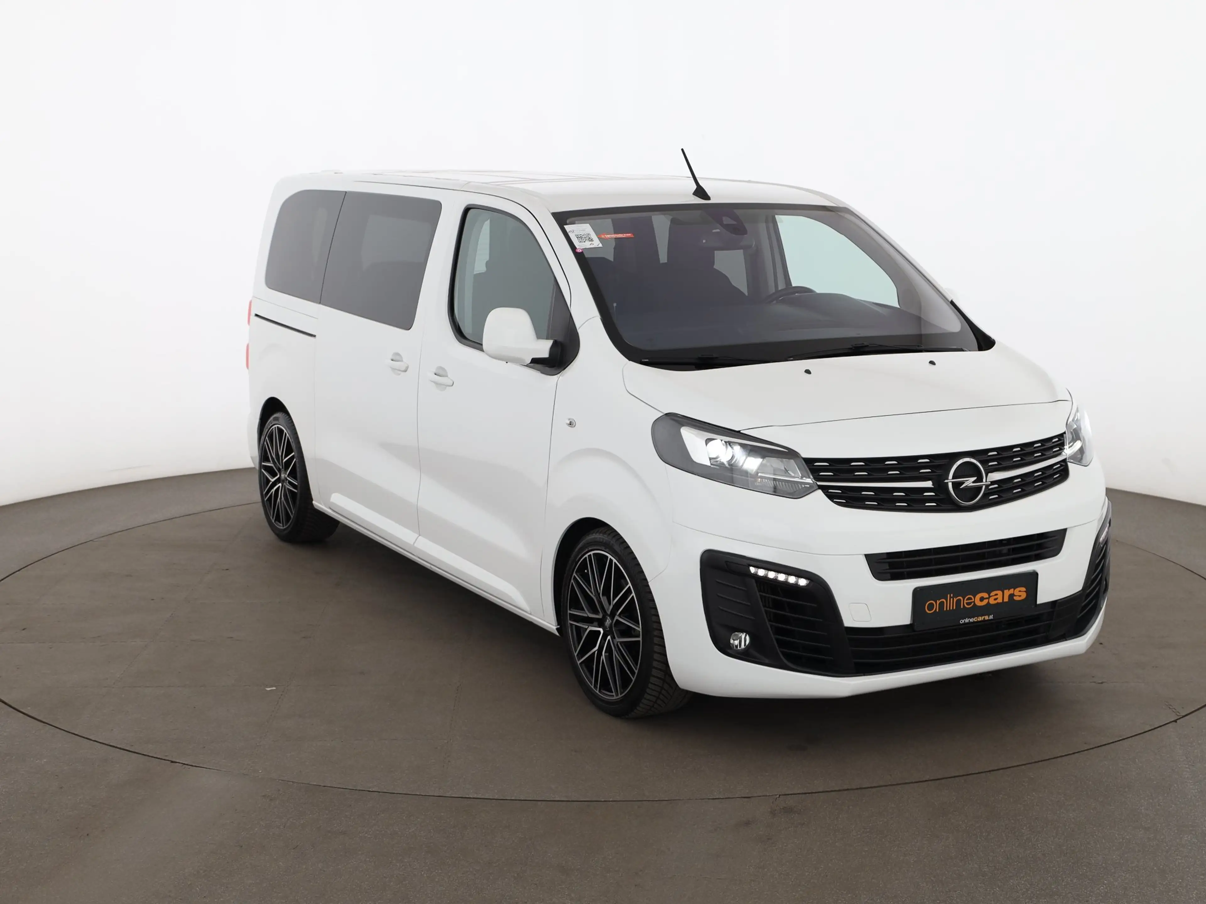 Opel Zafira Life 2.0 D Edition M XENON TEMPOMAT KLIMA — photo 5