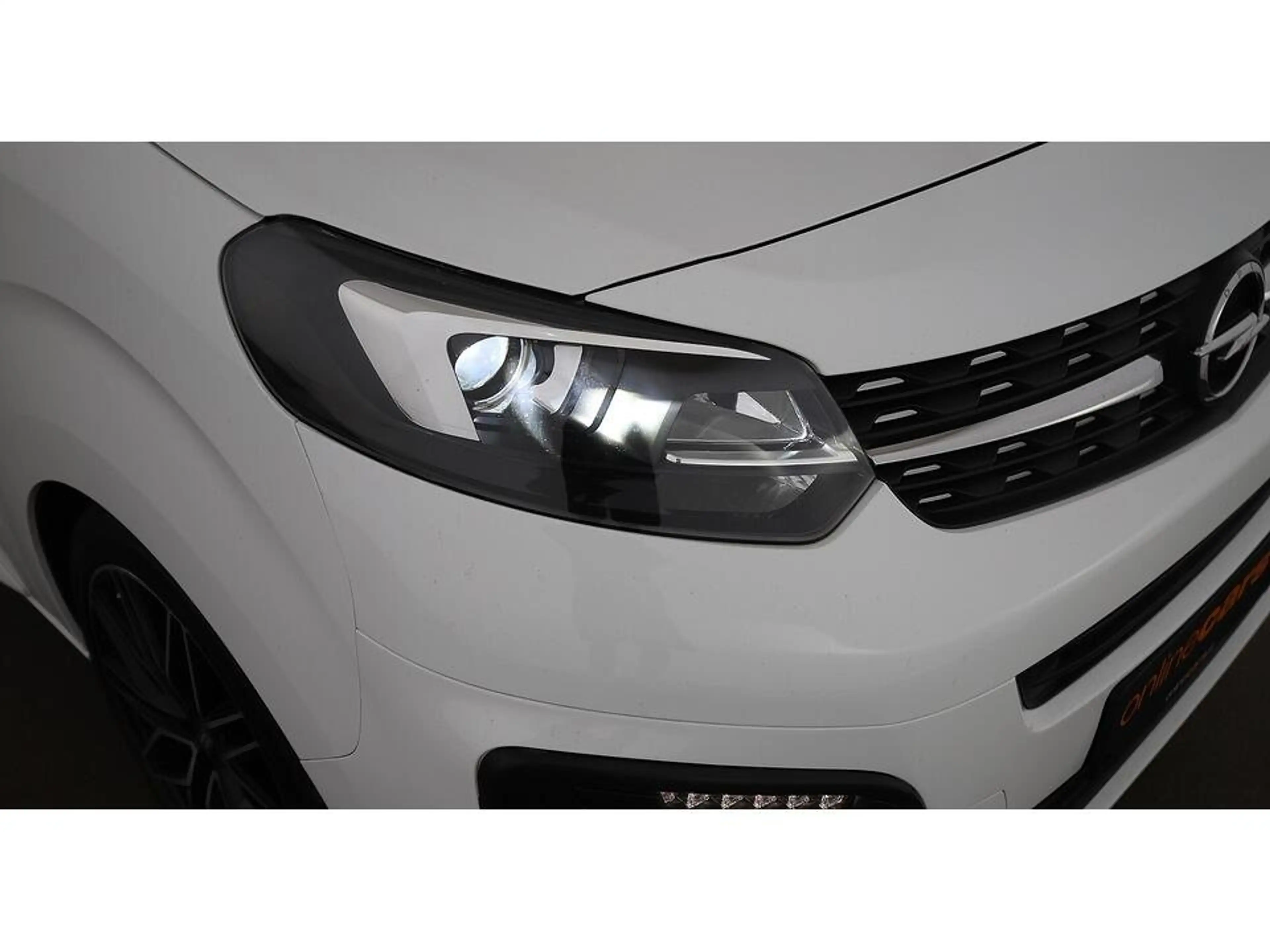 Opel Zafira Life 2.0 D Edition M XENON TEMPOMAT KLIMA — photo 10