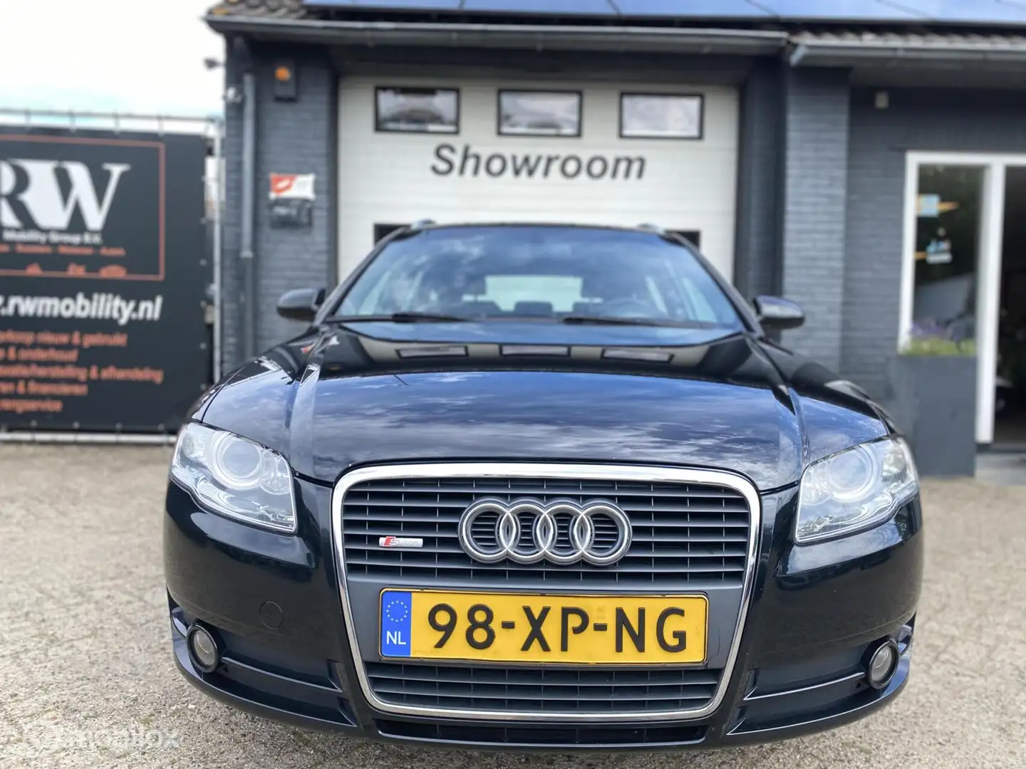 Audi A4 Avant 2.0 Advance met nieuwe APK * S-line Noir - 2