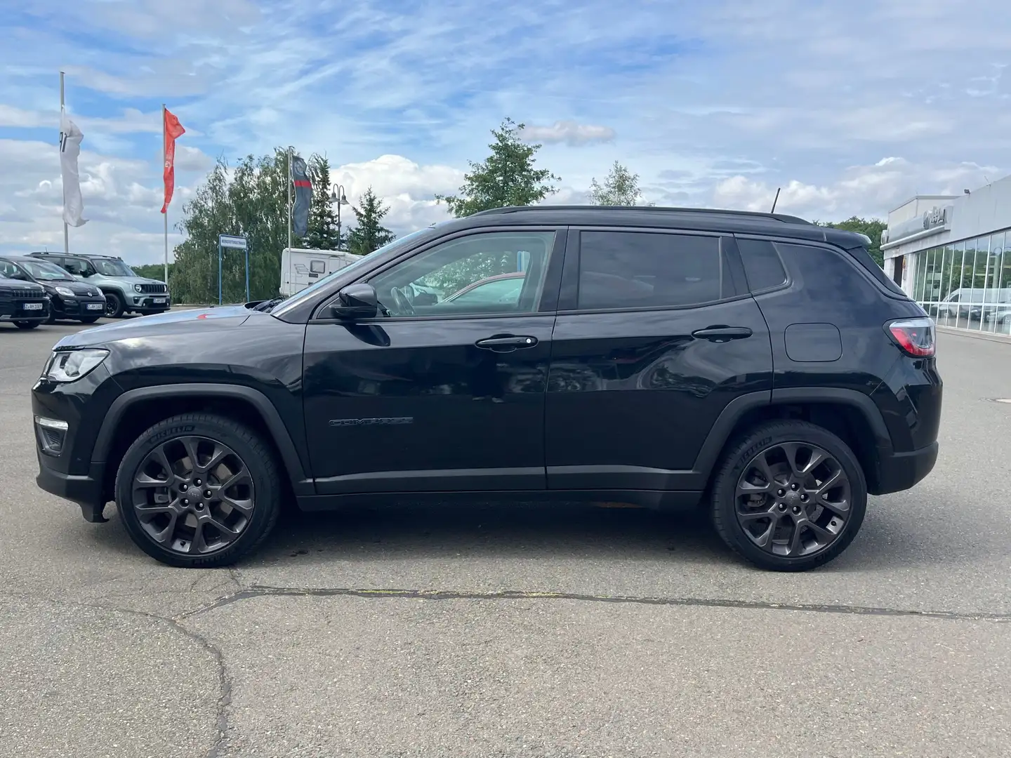 Jeep Compass S Plug-In Hybrid 4WD Schwarz - 2