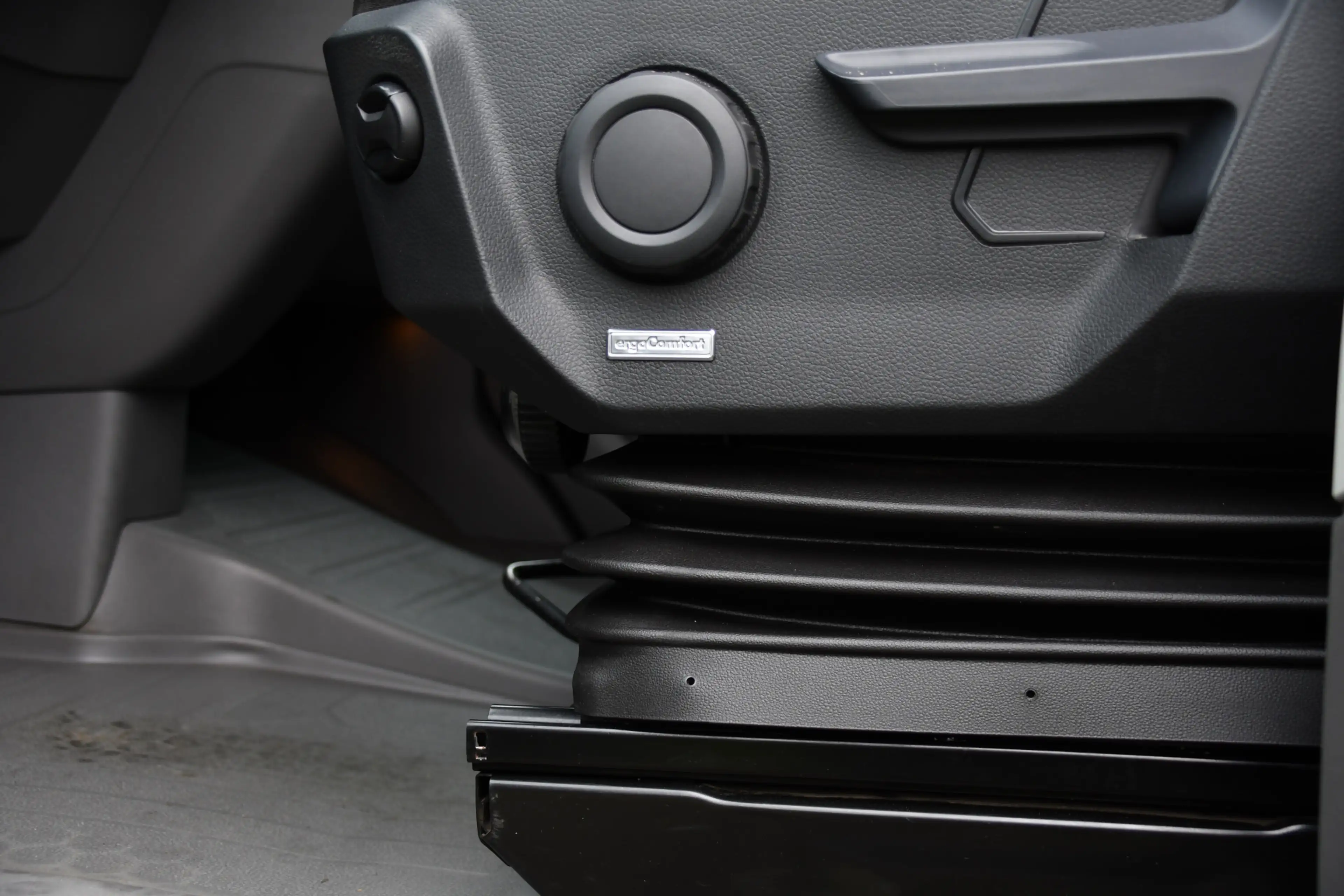 Volkswagen Crafter 35 2.0 TDI L3H3 Highline Cruise, Carplay, LED, Aut — photo 22