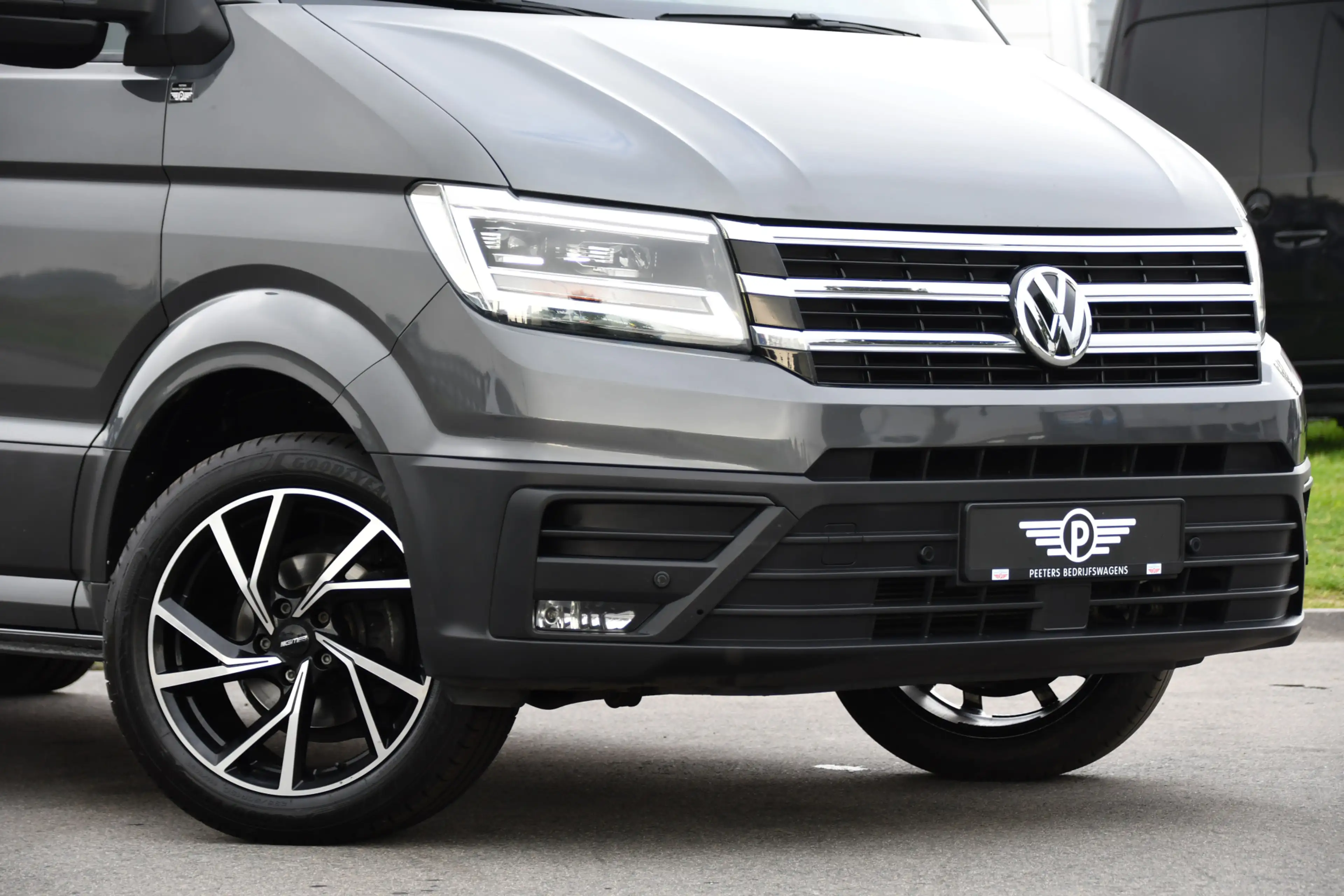Volkswagen Crafter 35 2.0 TDI L3H3 Highline Cruise, Carplay, LED, Aut — photo 8