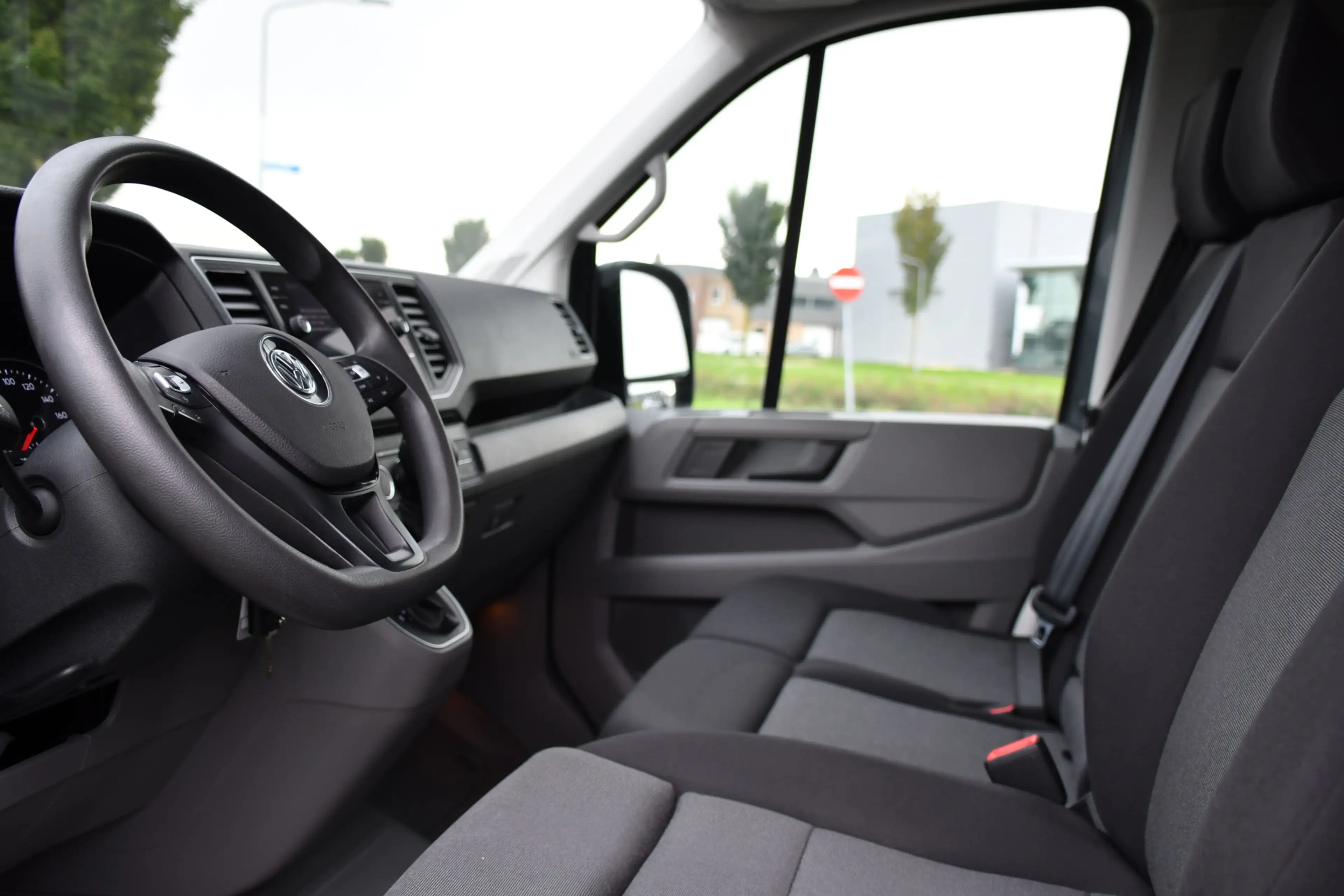 Volkswagen Crafter 35 2.0 TDI L3H3 Highline Cruise, Carplay, LED, Aut — photo 24