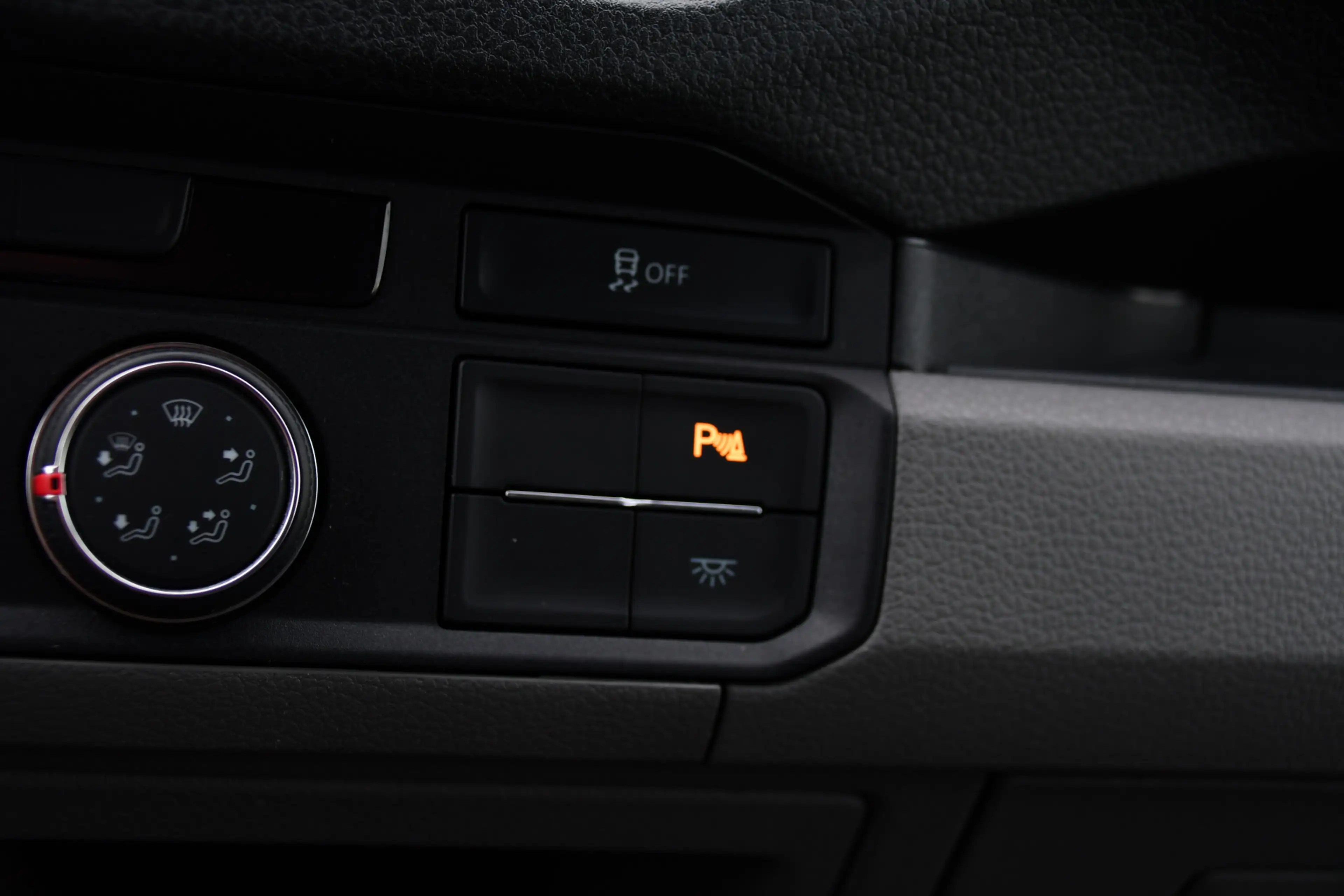 Volkswagen Crafter 35 2.0 TDI L3H3 Highline Cruise, Carplay, LED, Aut — photo 21