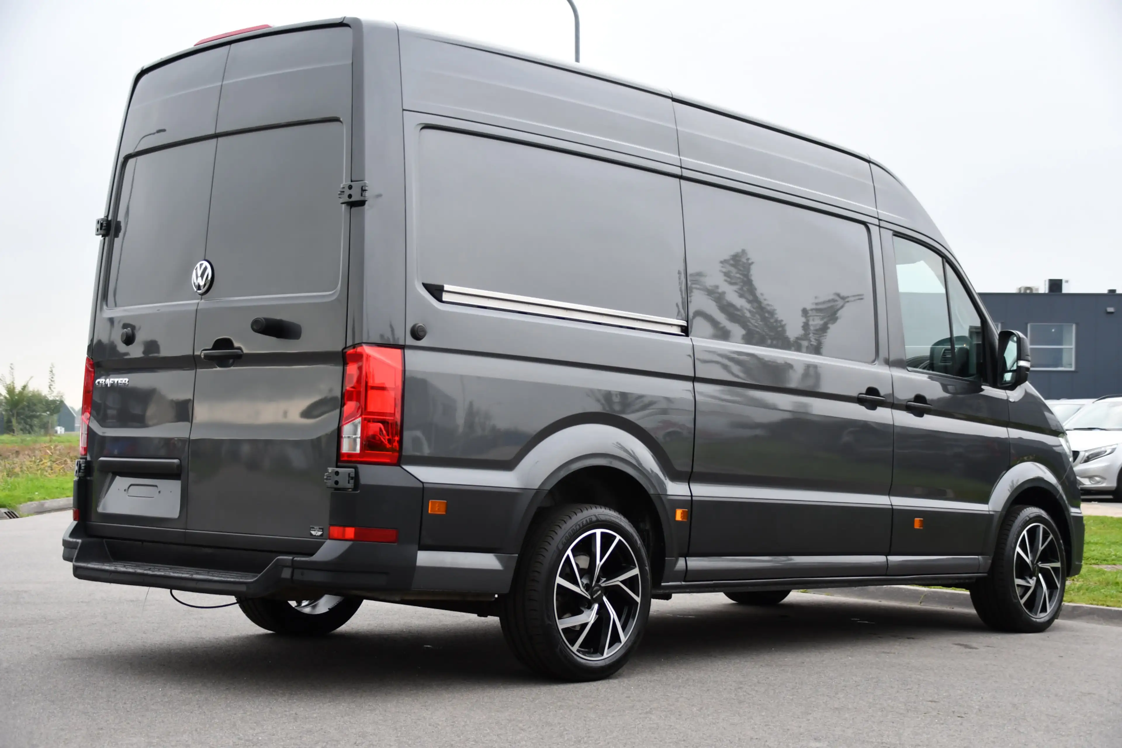 Volkswagen Crafter 35 2.0 TDI L3H3 Highline Cruise, Carplay, LED, Aut — photo 6