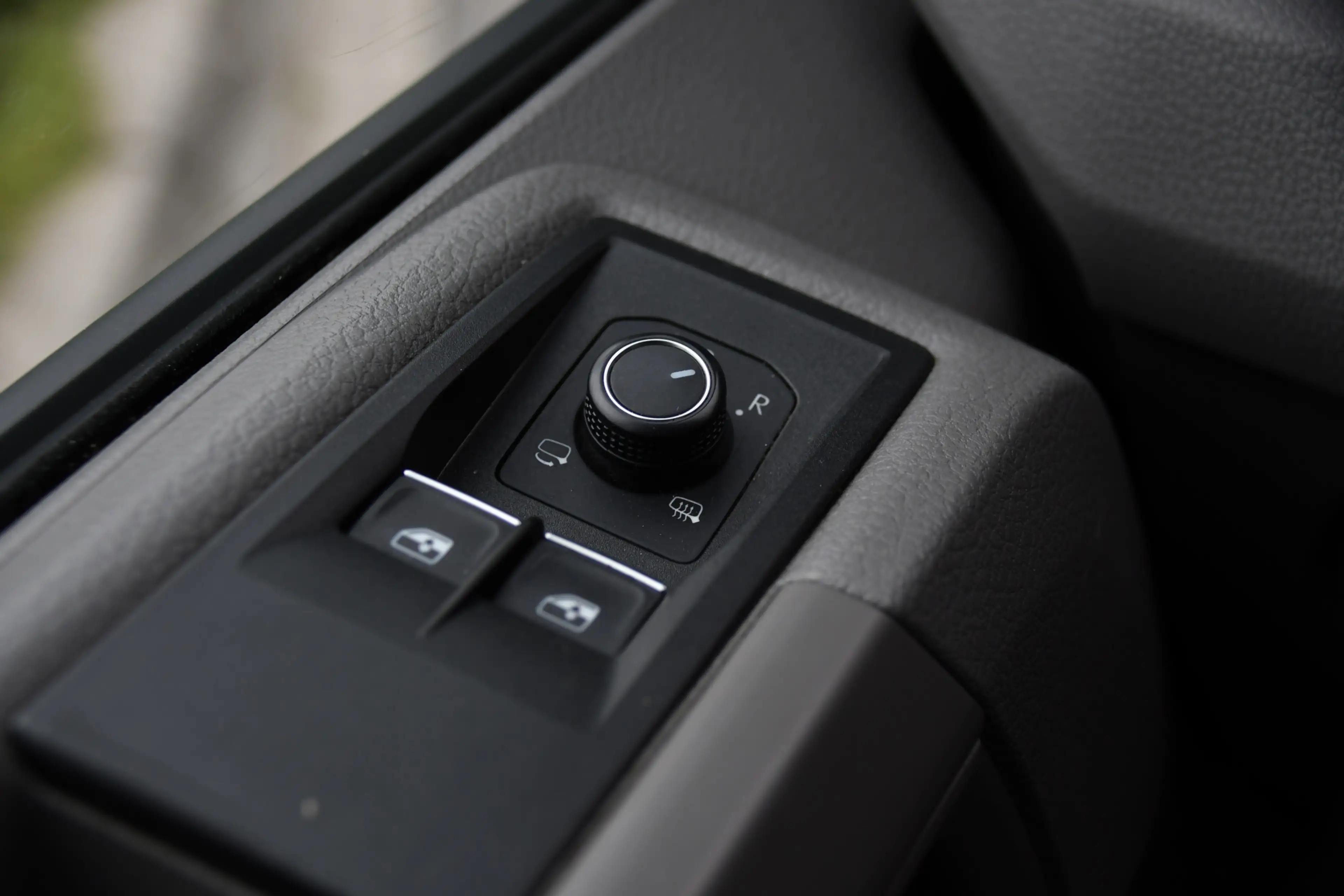 Volkswagen Crafter 35 2.0 TDI L3H3 Highline Cruise, Carplay, LED, Aut — photo 28