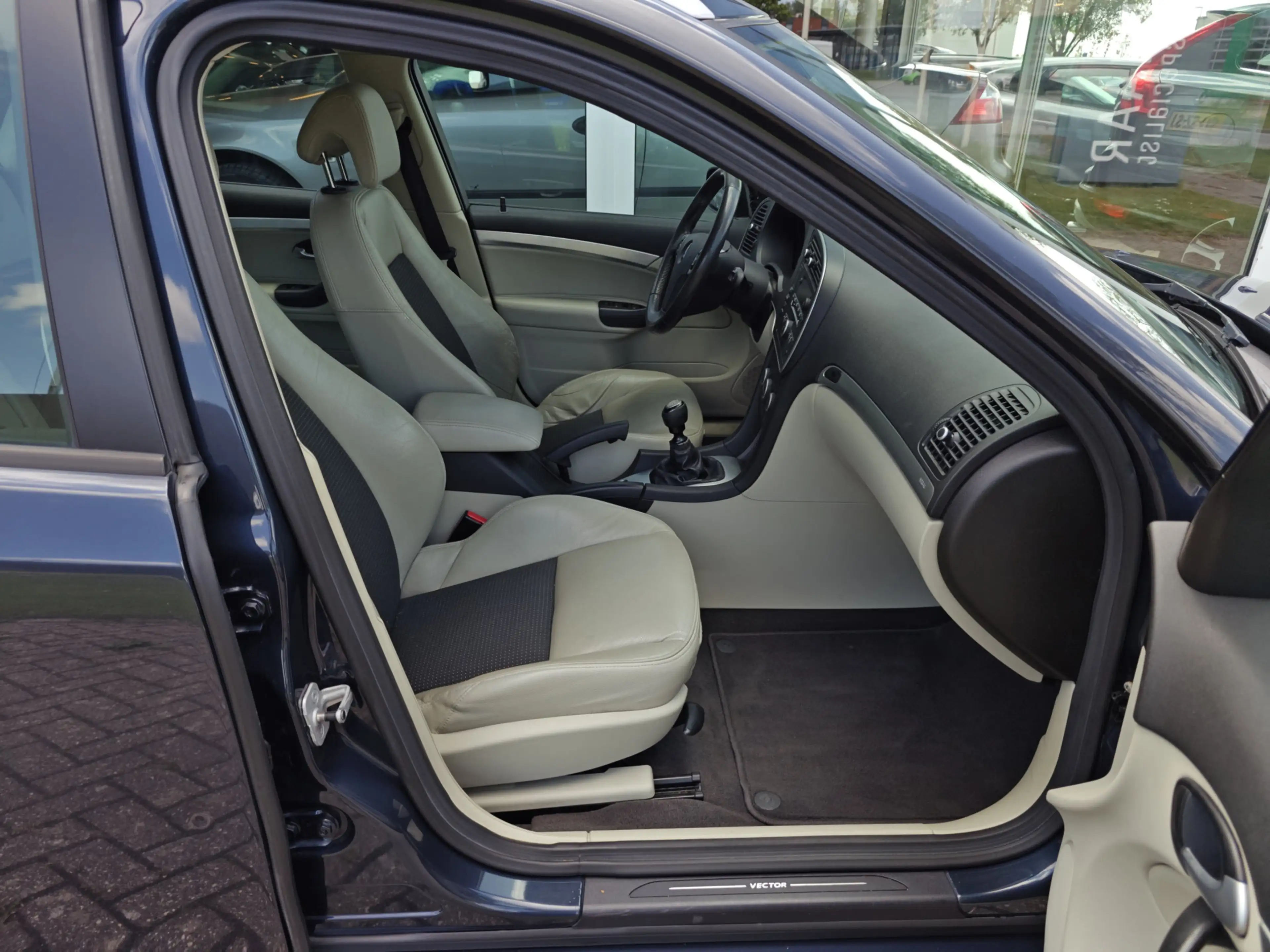 Saab 9-3 Sport Estate 1.8t 150pk Vector | Rijklaarprijs | T — photo 11